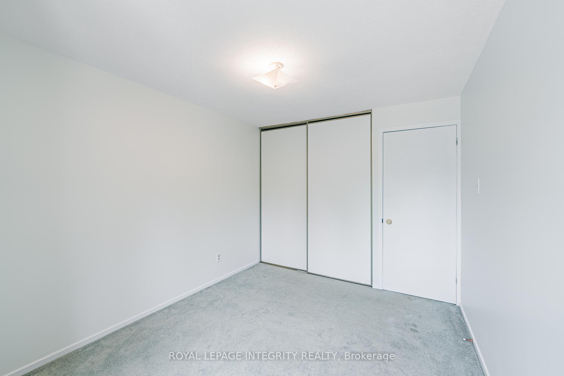 Photo 20 of 32C Benlea Drive, Ottawa, Tanglewood — HOMEH