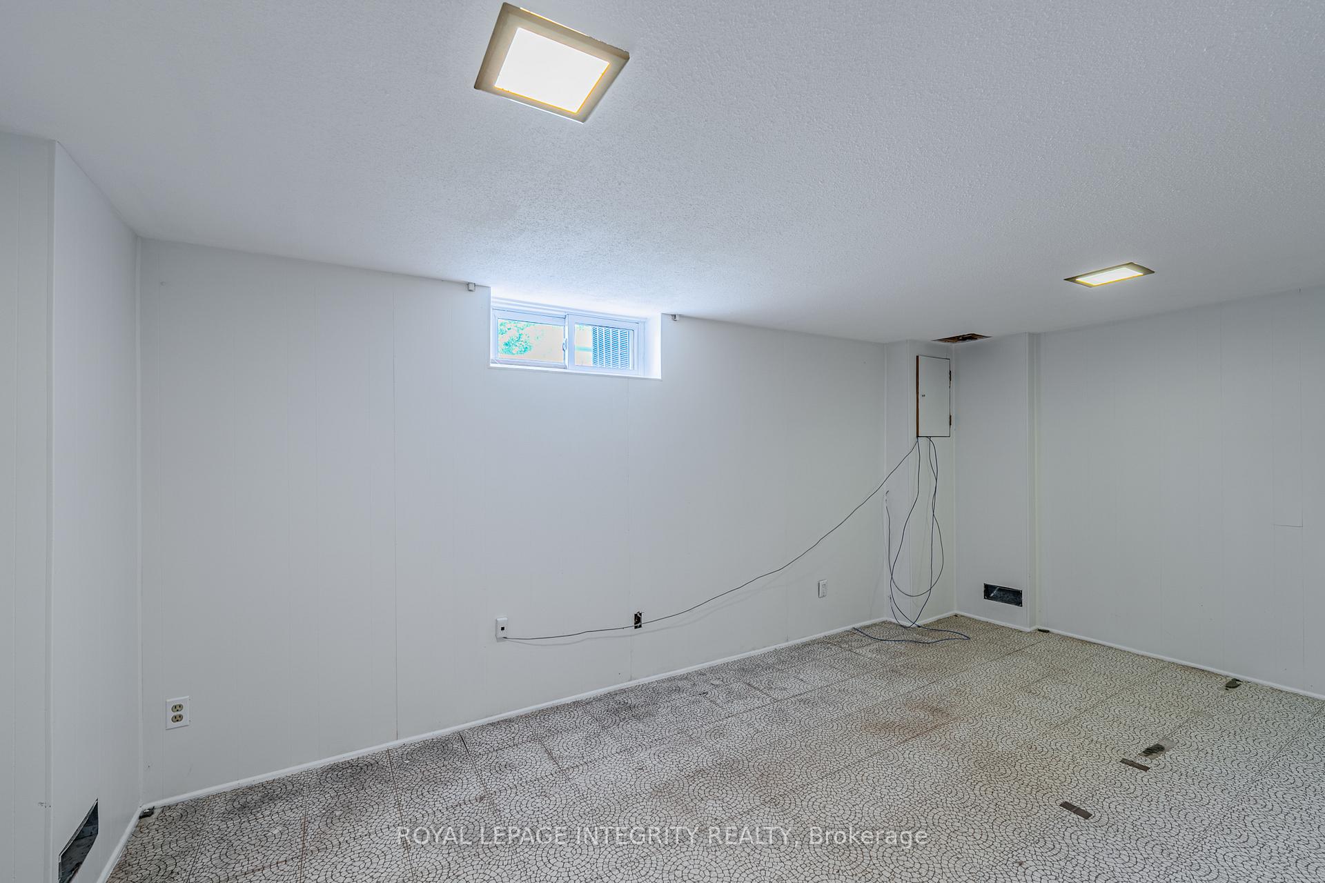 Photo 25 of 32C Benlea Drive, Ottawa, Tanglewood — HOMEH