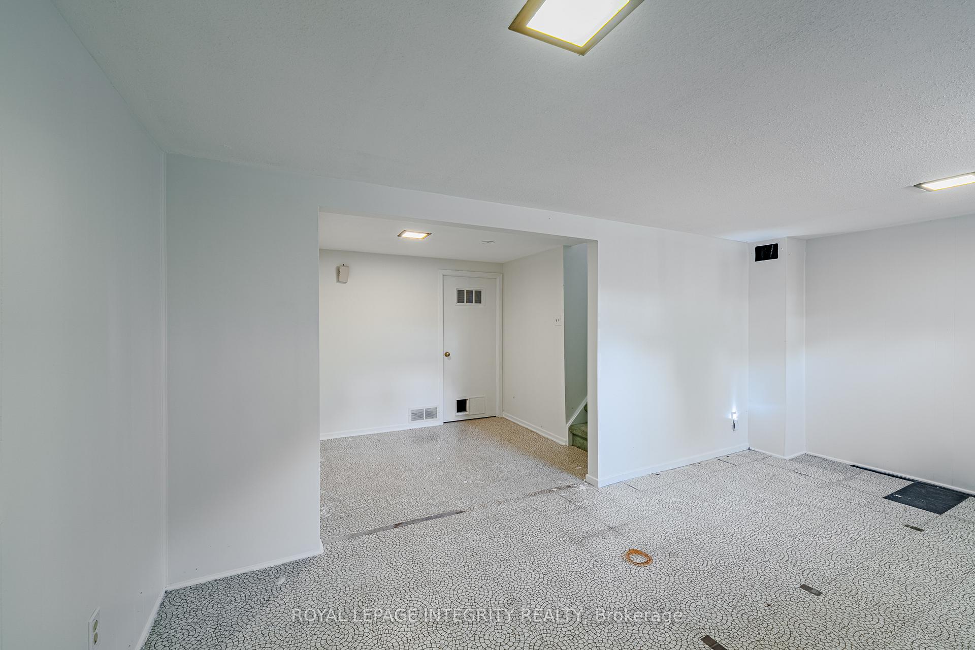 Photo 26 of 32C Benlea Drive, Ottawa, Tanglewood — HOMEH
