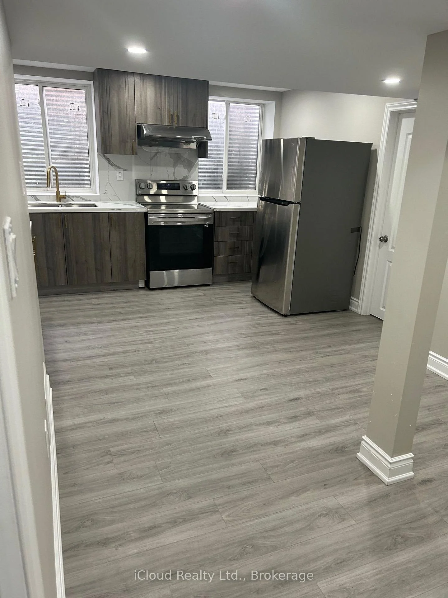 Photo 8 of 1303 Rose Way W, Milton, Cobban — HOMEH