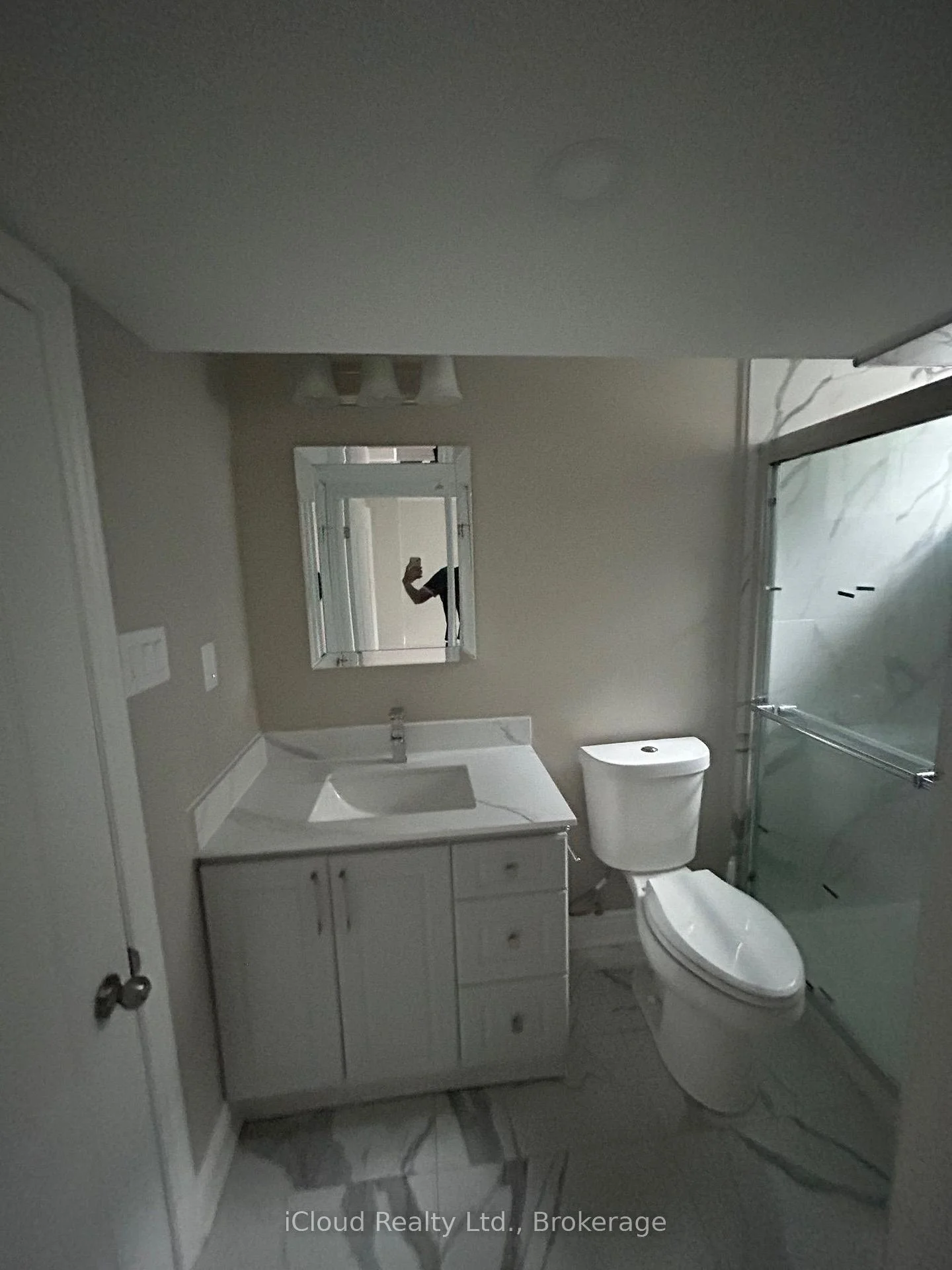 Photo 16 of 1303 Rose Way W, Milton, Cobban — HOMEH
