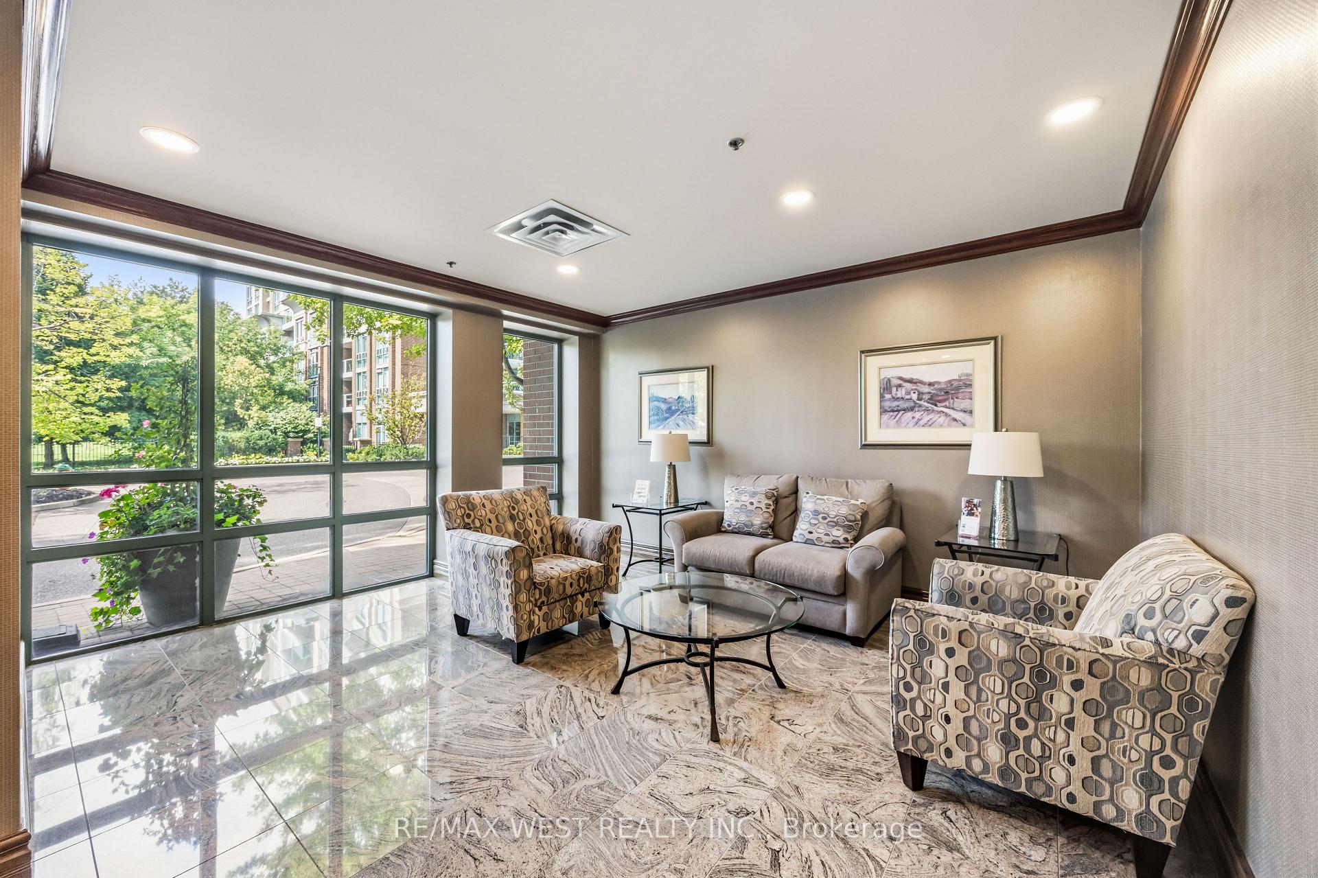 Photo 3 of Unit 809, 15 Michael Power Place, Etobicoke, Islington-City Centre West — HOMEH