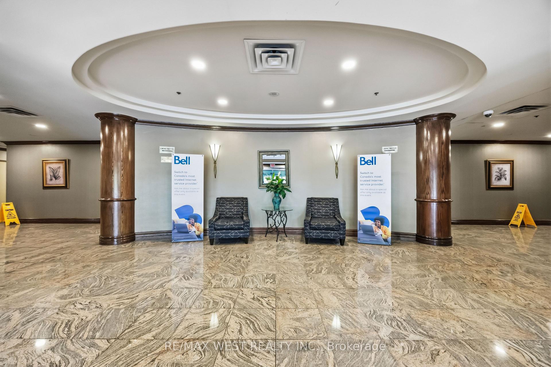 Photo 4 of Unit 809, 15 Michael Power Place, Etobicoke, Islington-City Centre West — HOMEH