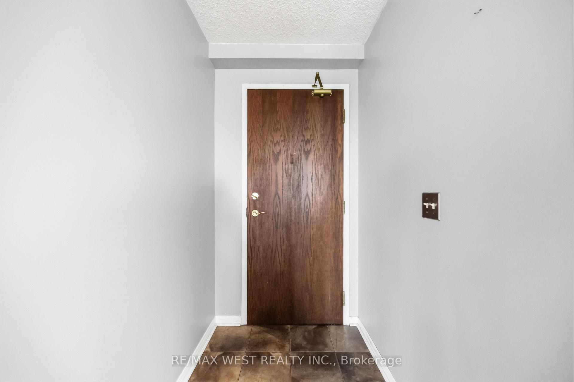 Photo 7 of Unit 809, 15 Michael Power Place, Etobicoke, Islington-City Centre West — HOMEH