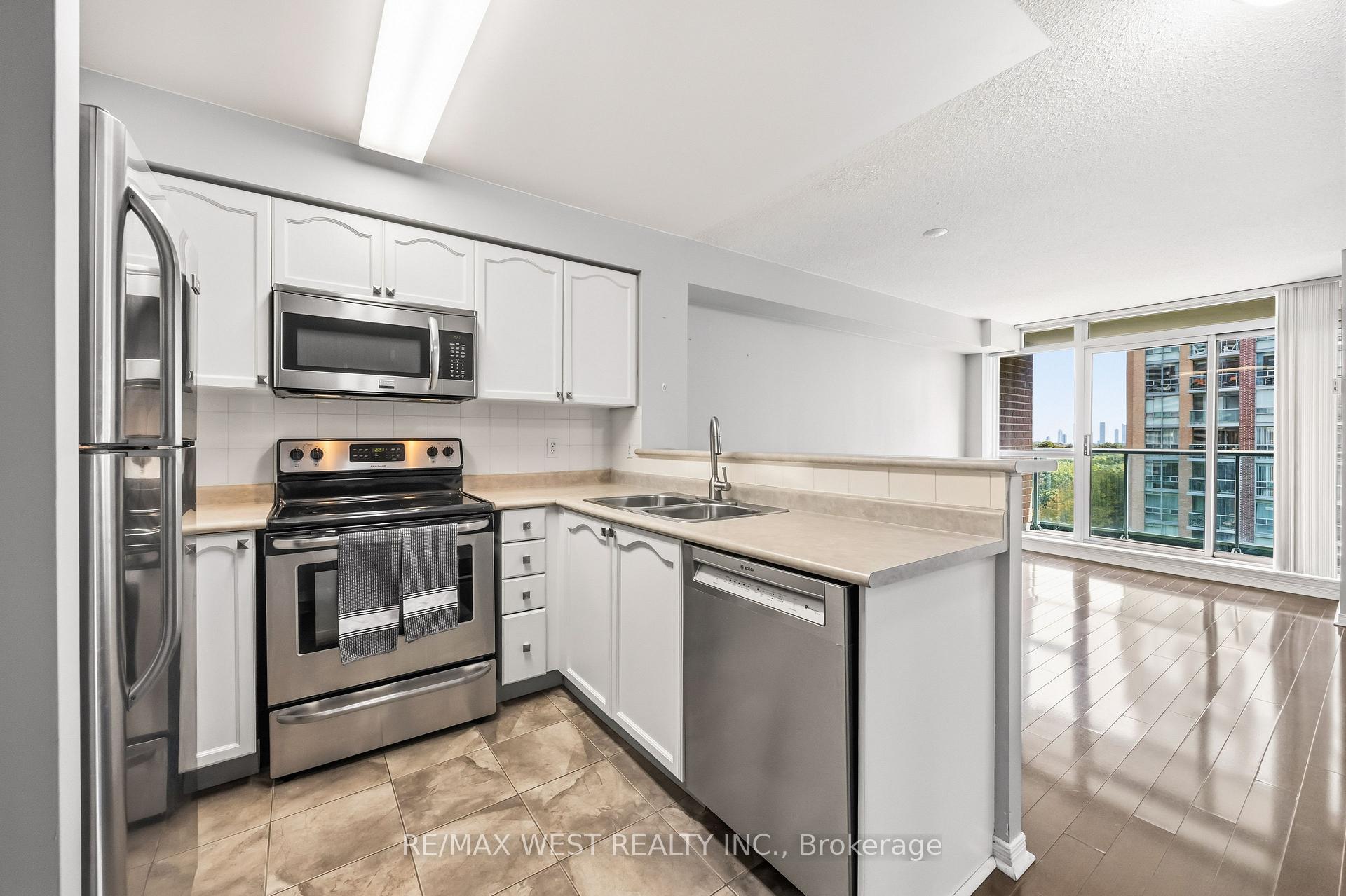 Photo 15 of Unit 809, 15 Michael Power Place, Etobicoke, Islington-City Centre West — HOMEH
