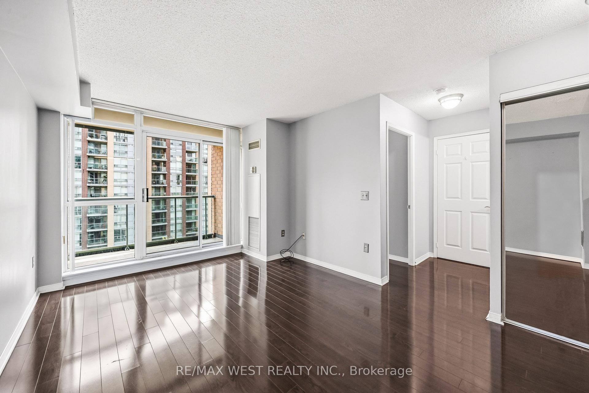 Photo 19 of Unit 809, 15 Michael Power Place, Etobicoke, Islington-City Centre West — HOMEH