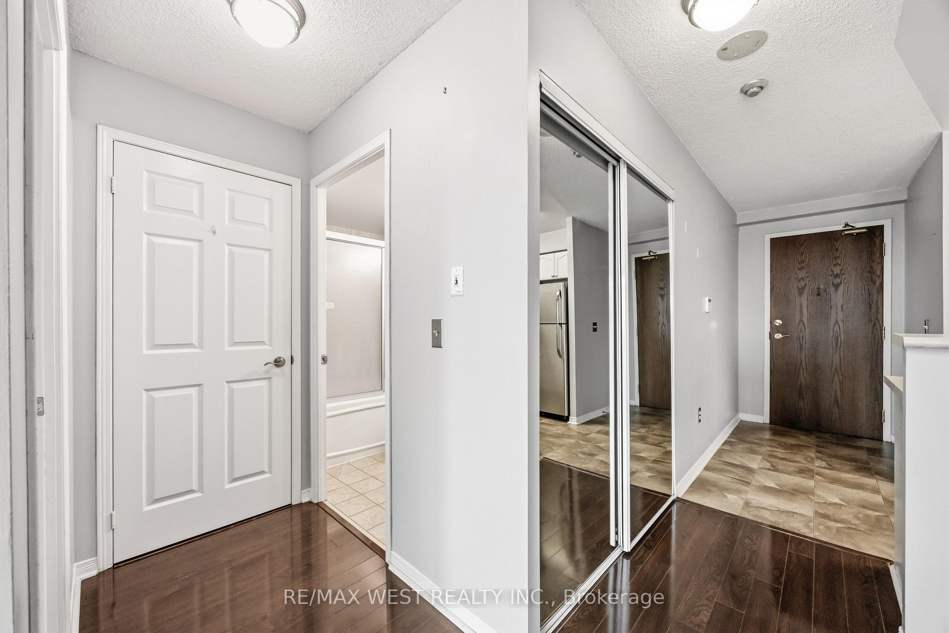 Photo 32 of Unit 809, 15 Michael Power Place, Etobicoke, Islington-City Centre West — HOMEH