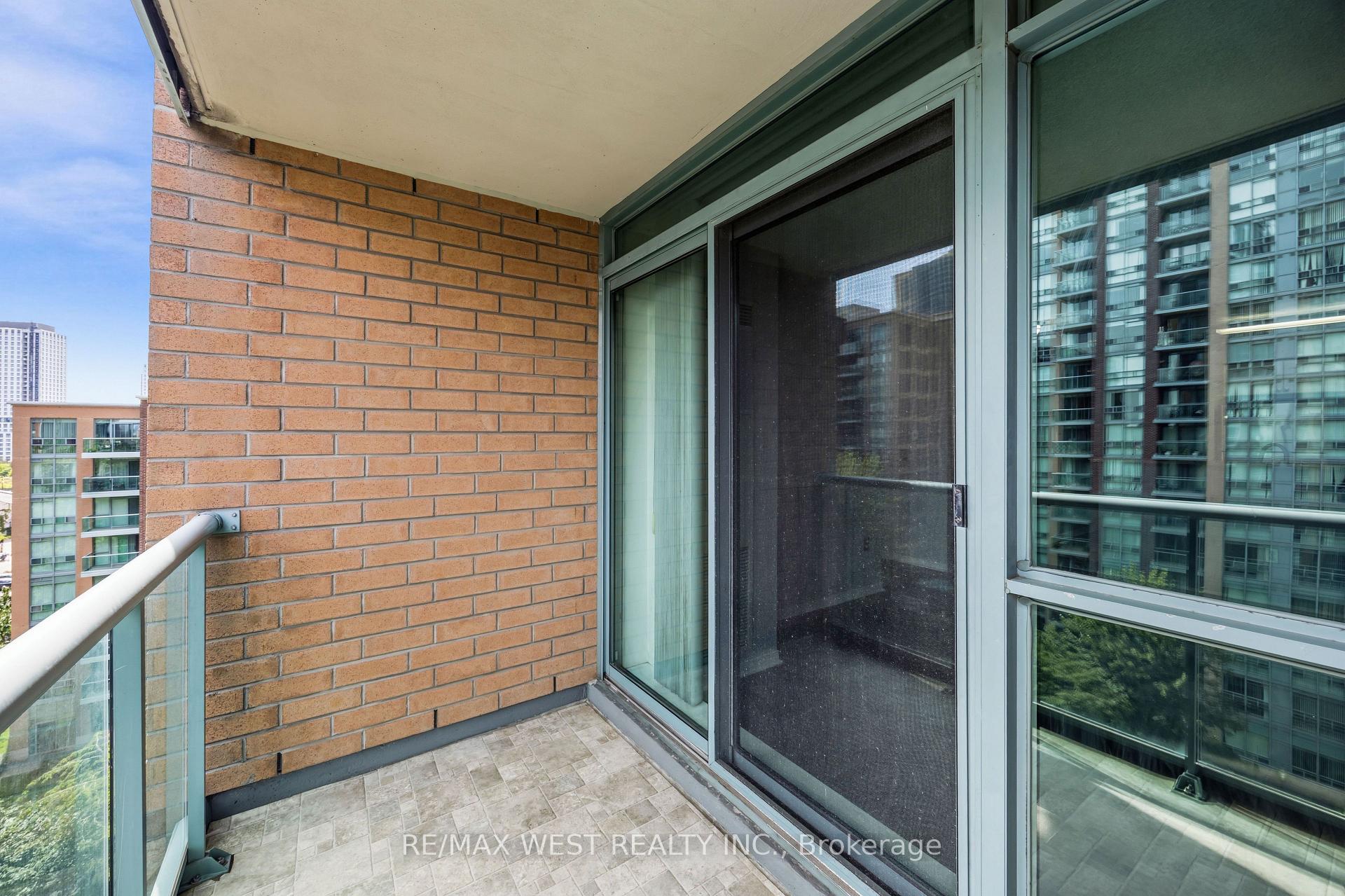 Photo 38 of Unit 809, 15 Michael Power Place, Etobicoke, Islington-City Centre West — HOMEH