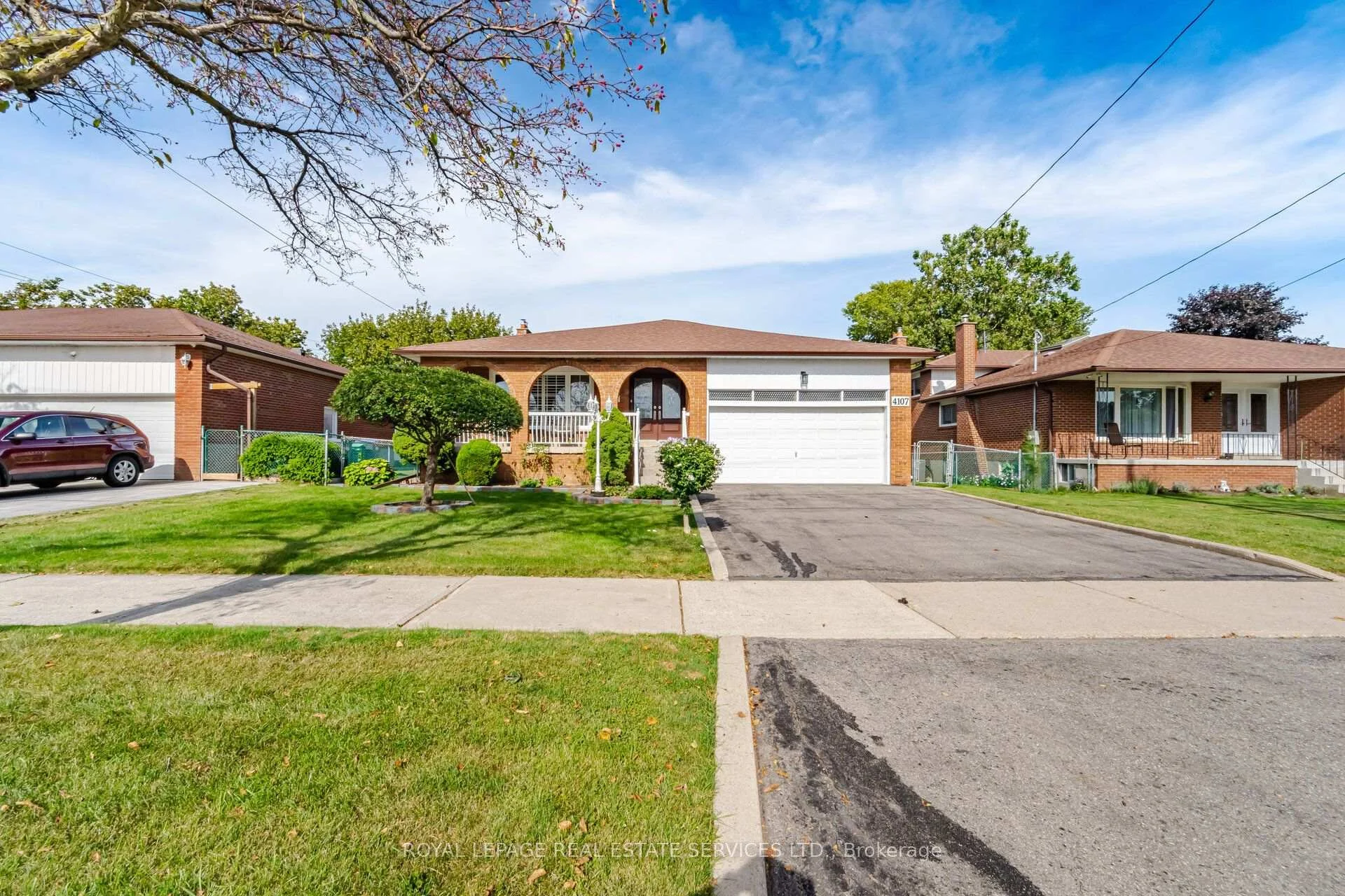 Photo 2 of 4107 Wilcox Road, Mississauga, Rathwood — HOMEH