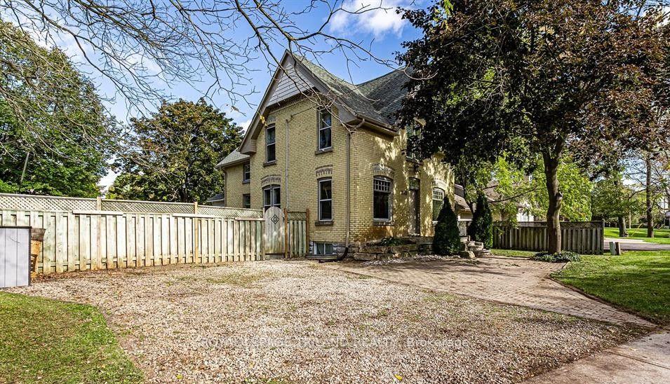 Photo 2 of 1143 Riverside Drive, London, North O — HOMEH