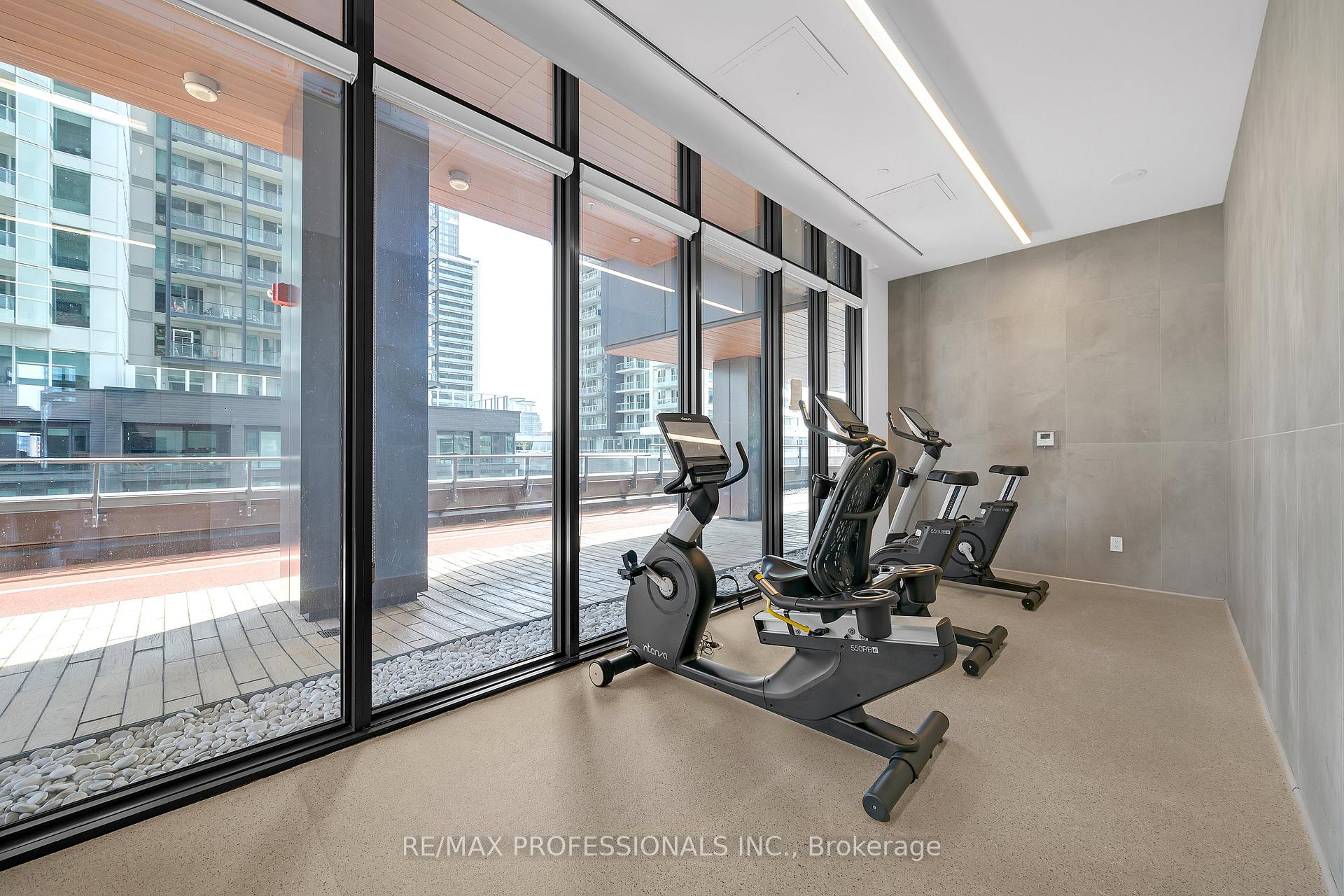 Photo 21 of 19 Western Battery Road, Toronto, Niagara — HOMEH