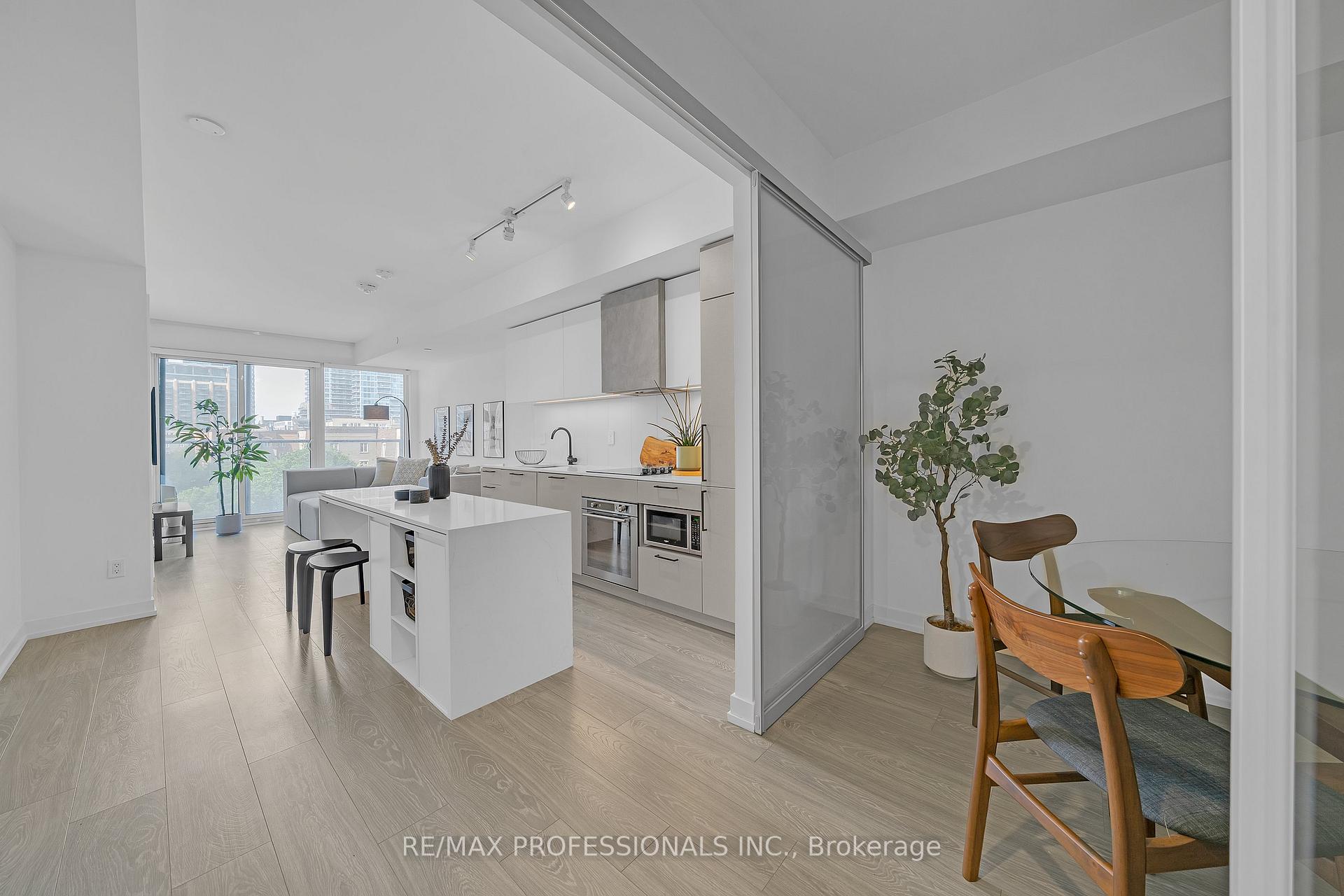 Photo 30 of 19 Western Battery Road, Toronto, Niagara — HOMEH