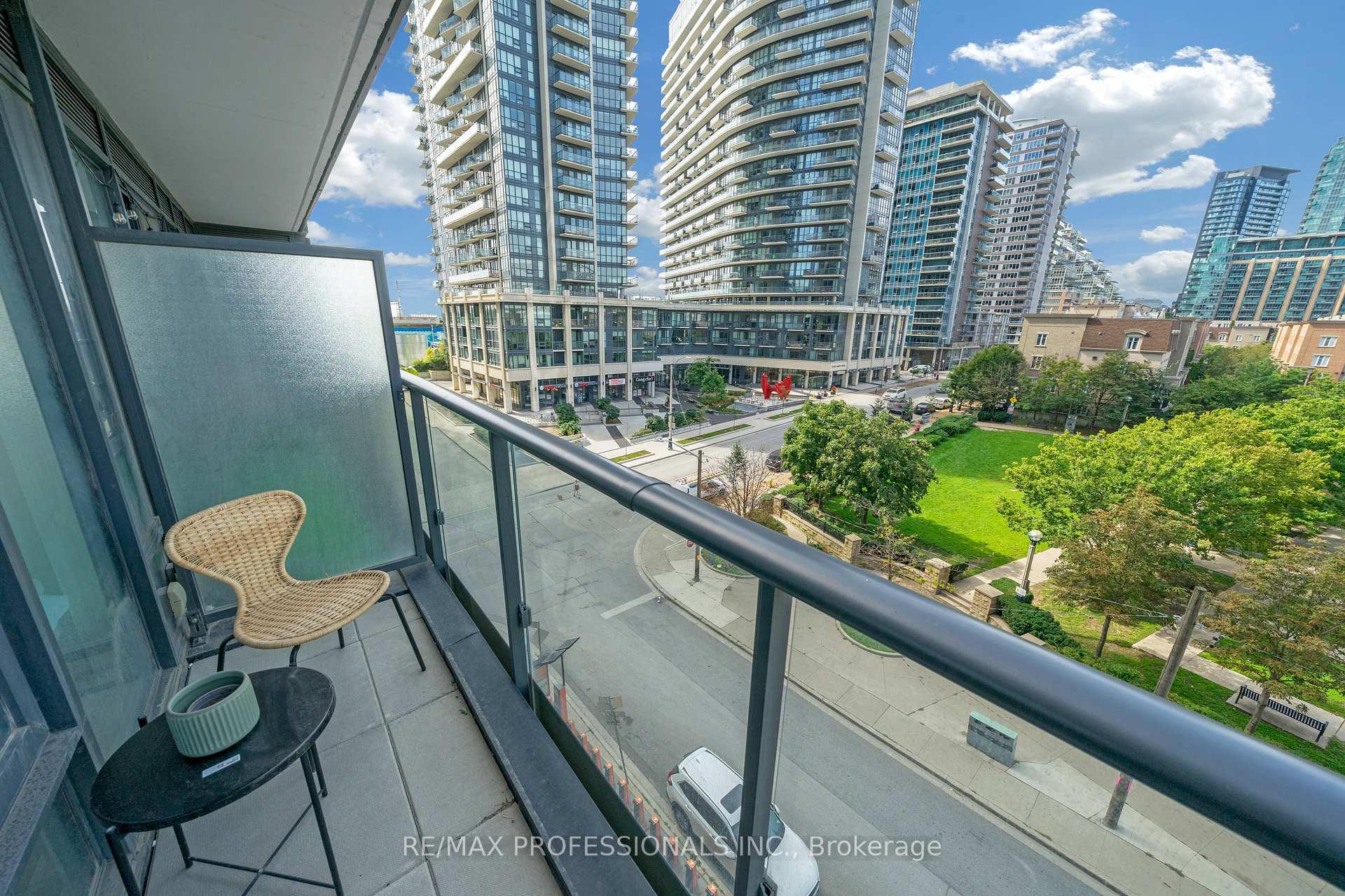 Photo 38 of 19 Western Battery Road, Toronto, Niagara — HOMEH
