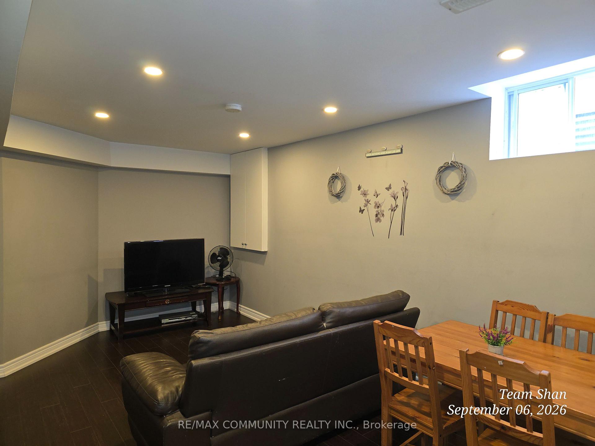 Photo 4 of 18 Bobcat Terrace, Scarborough, Rouge — HOMEH
