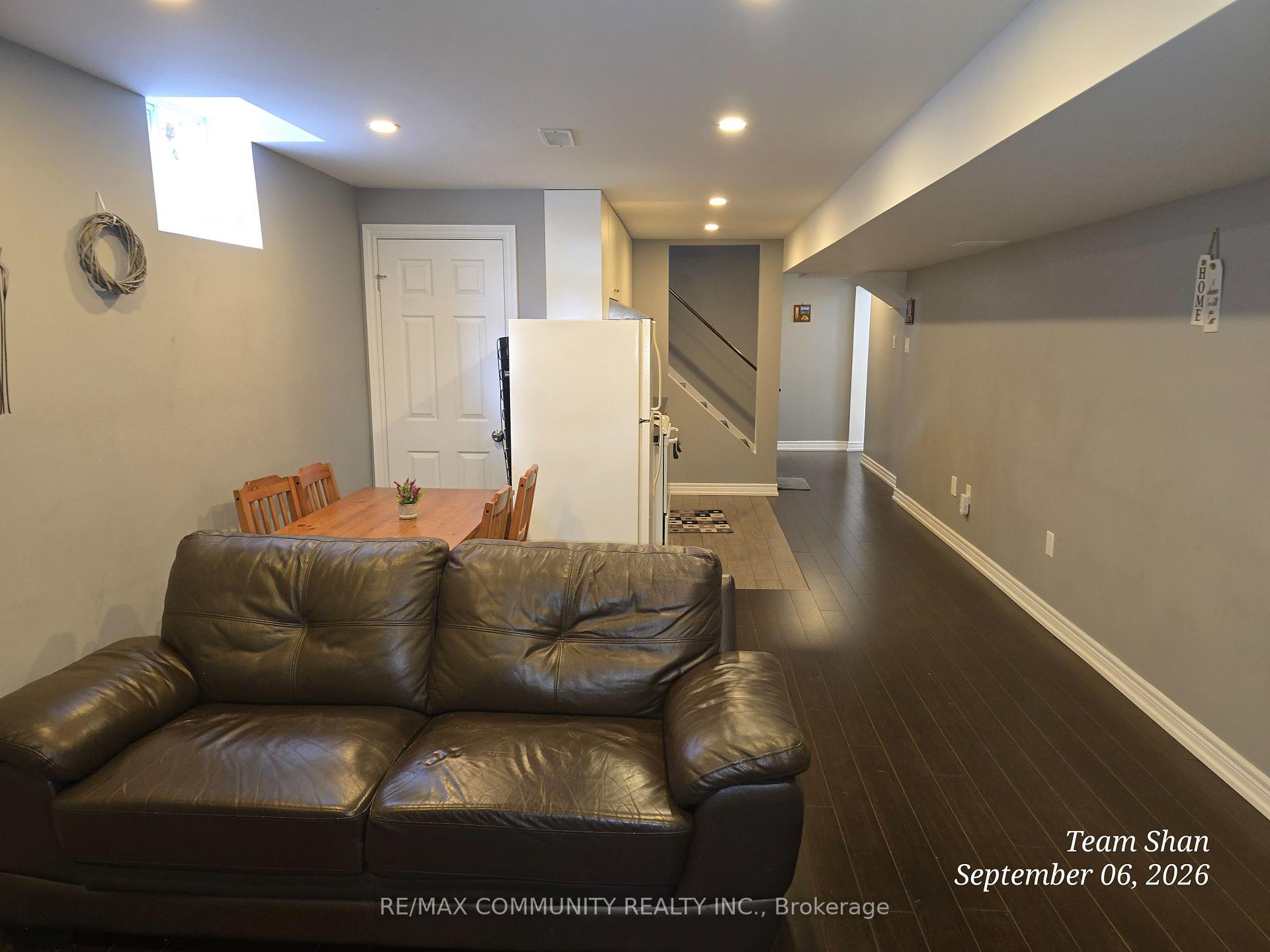 Photo 5 of 18 Bobcat Terrace, Scarborough, Rouge — HOMEH
