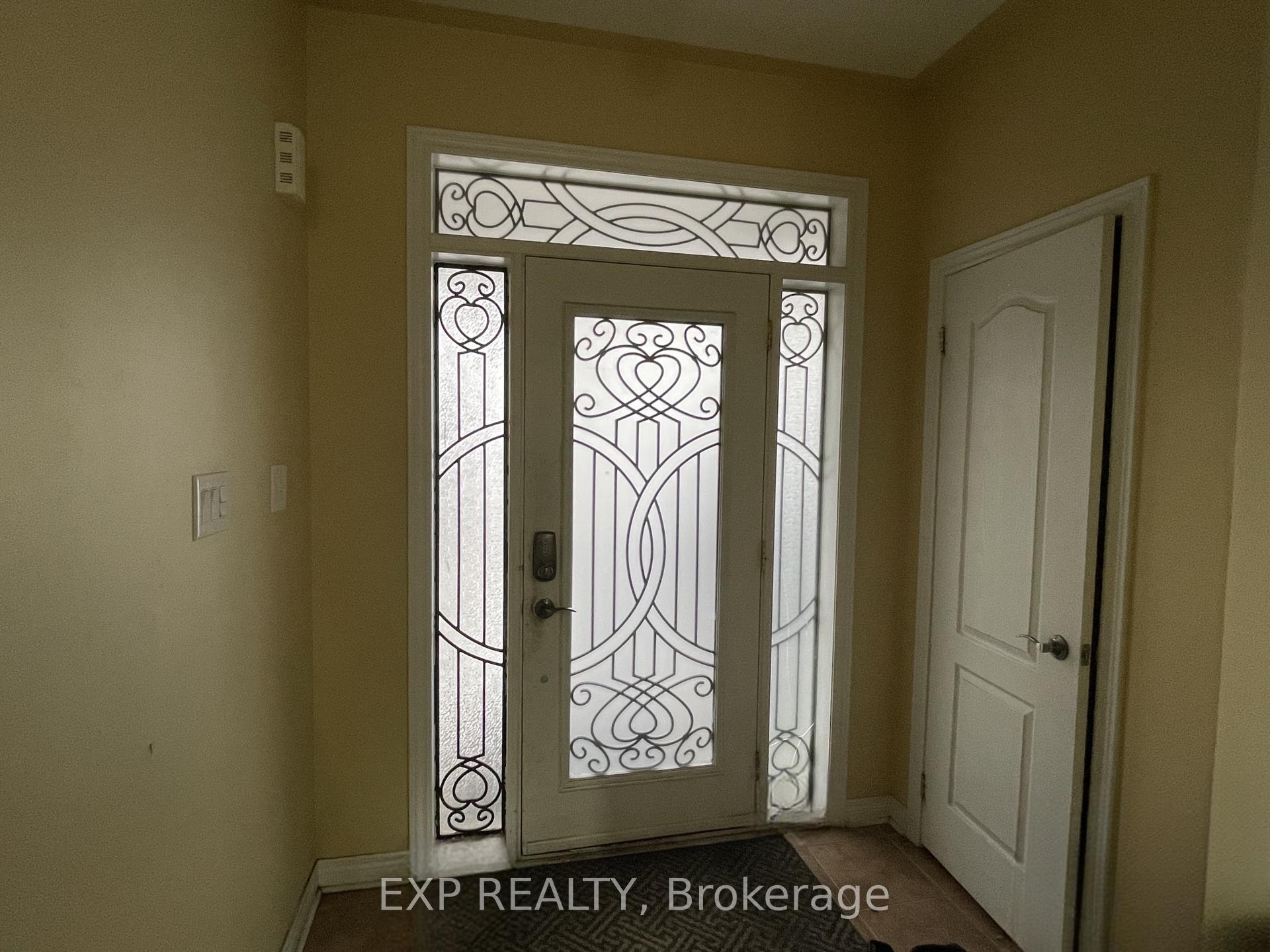 Photo 2 of 544 Fernforest Drive, Brampton, Sandringham-Wellington — HOMEH