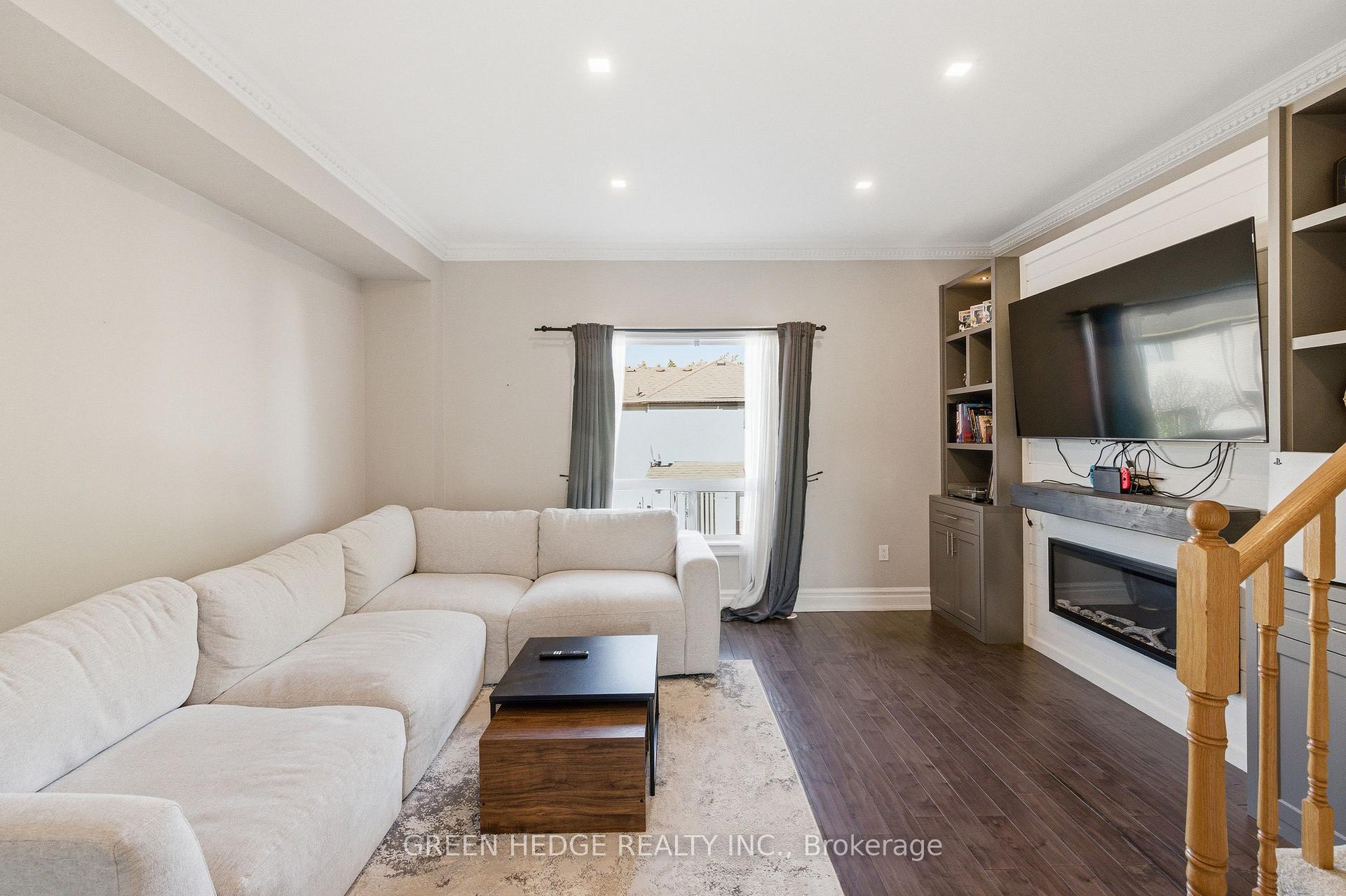 Photo 11 of 1557 Hummingbird Court, Pickering, Highbush — HOMEH