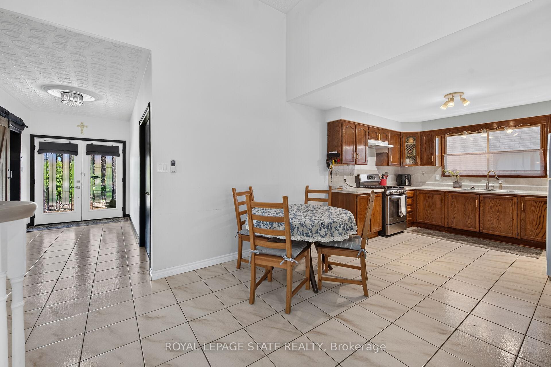 Photo 17 of 15 Ellen Avenue, Hamilton, Gershome — HOMEH