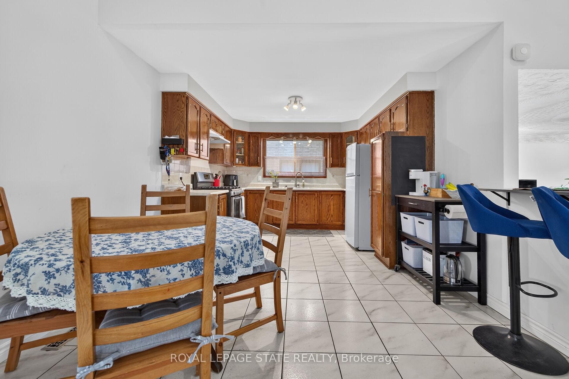 Photo 18 of 15 Ellen Avenue, Hamilton, Gershome — HOMEH