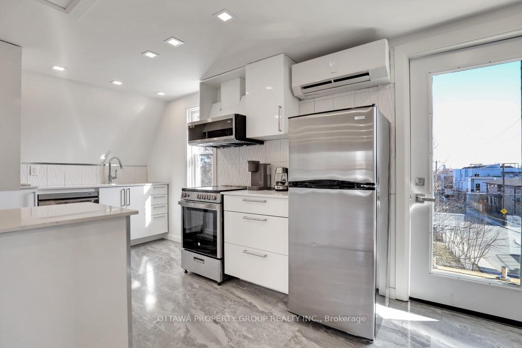 Photo 11 of Unit C, 149 Concord Street, Ottawa, Ottawa East — HOMEH