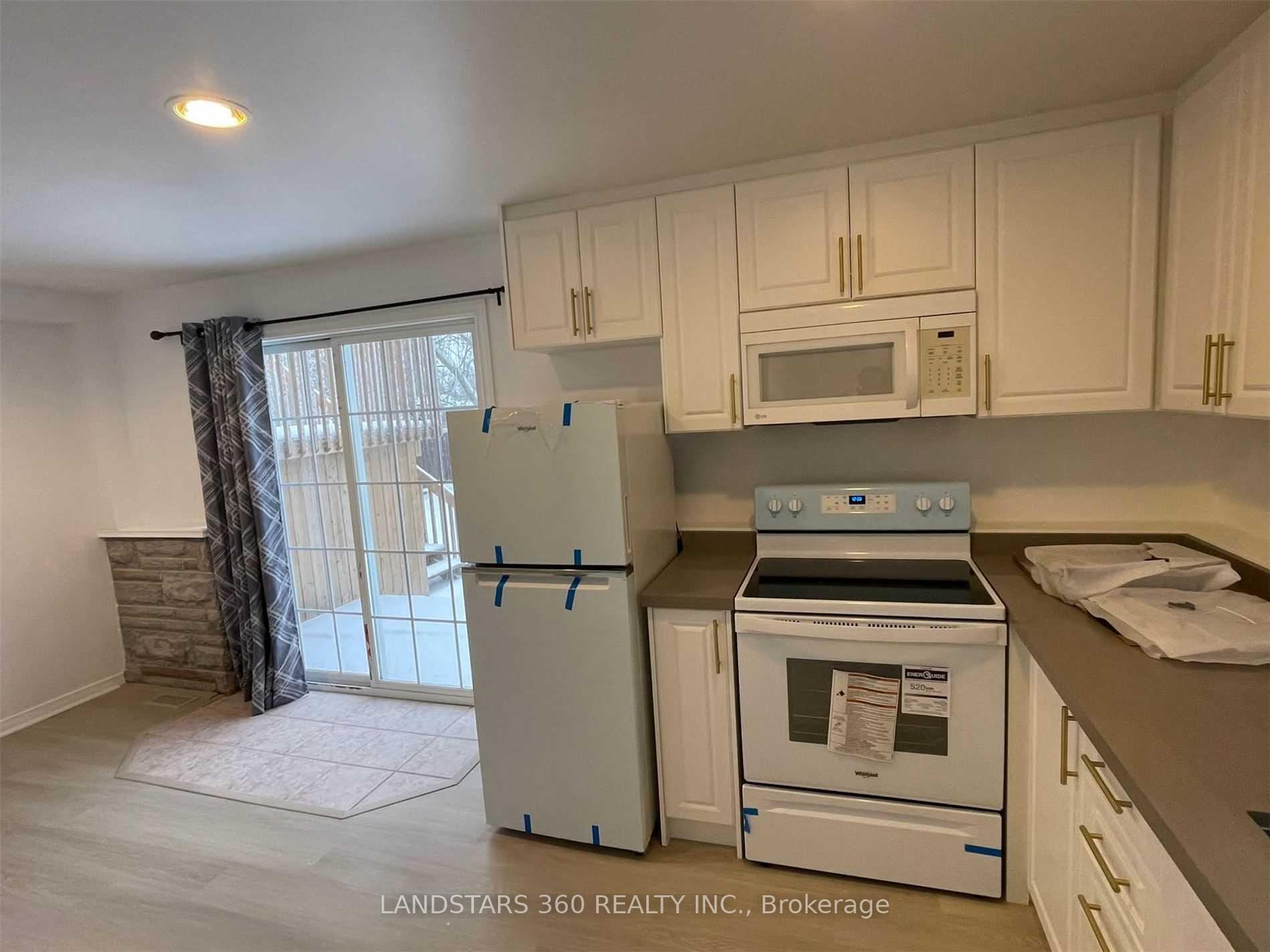 Photo 2 of Unit Lower, 204 Bayview Avenue, Georgina, Keswick South — HOMEH