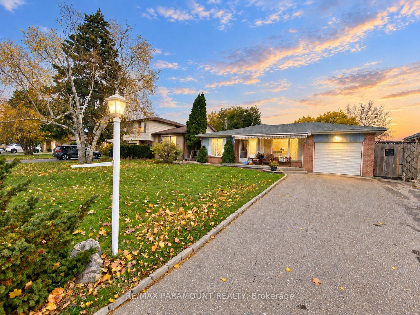Photo 1 of 42 Bromley Crescent, Brampton, Avondale — HOMEH
