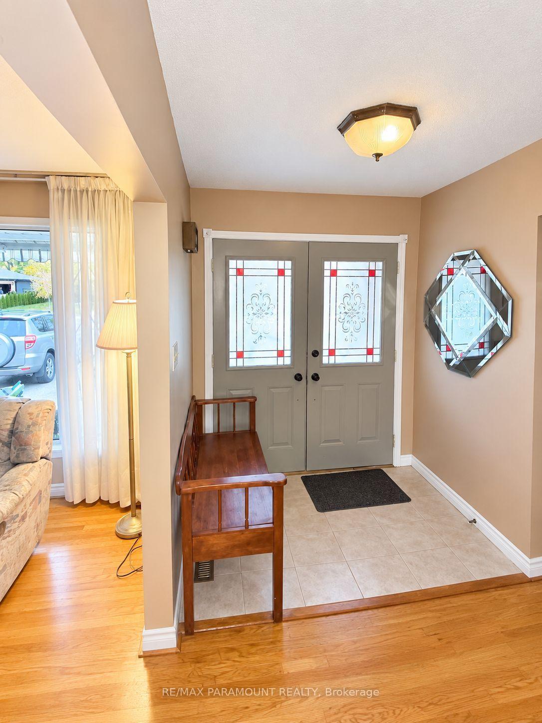 Photo 2 of 42 Bromley Crescent, Brampton, Avondale — HOMEH