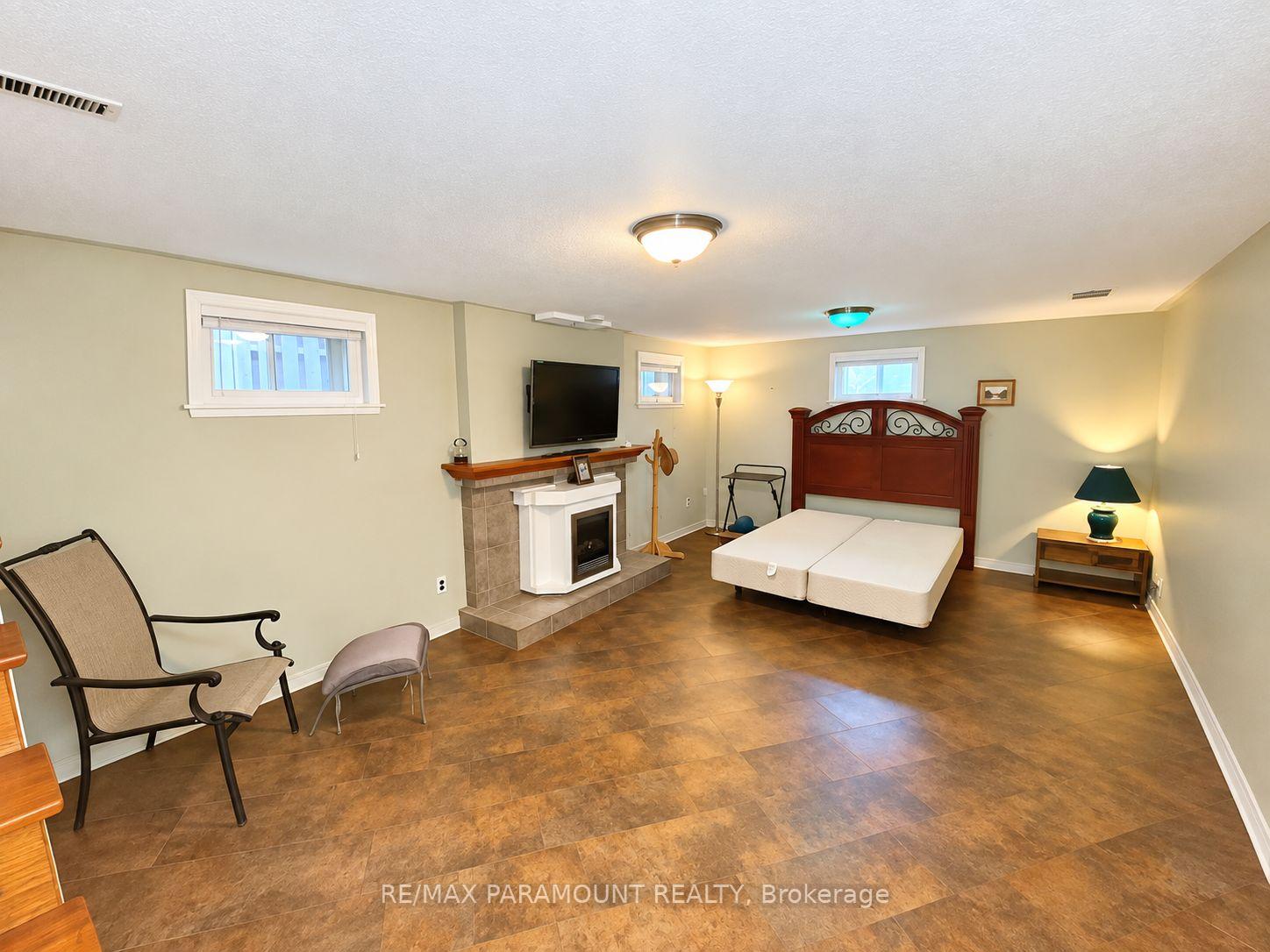 Photo 17 of 42 Bromley Crescent, Brampton, Avondale — HOMEH