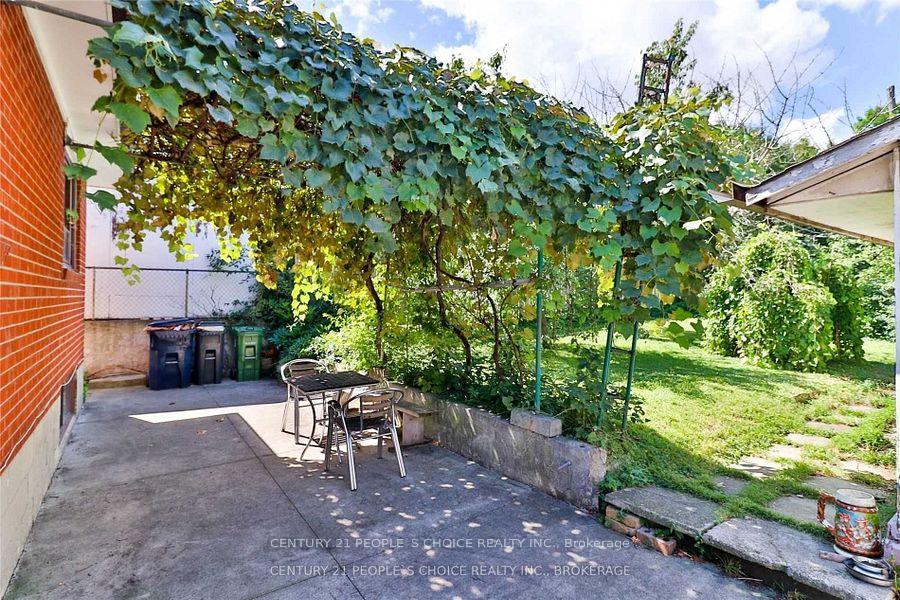 Photo 6 of 317 Albion Road, Etobicoke, Elms-Old Rexdale — HOMEH