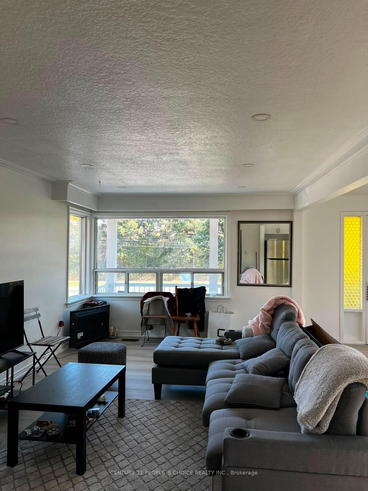 Photo 13 of 317 Albion Road, Etobicoke, Elms-Old Rexdale — HOMEH