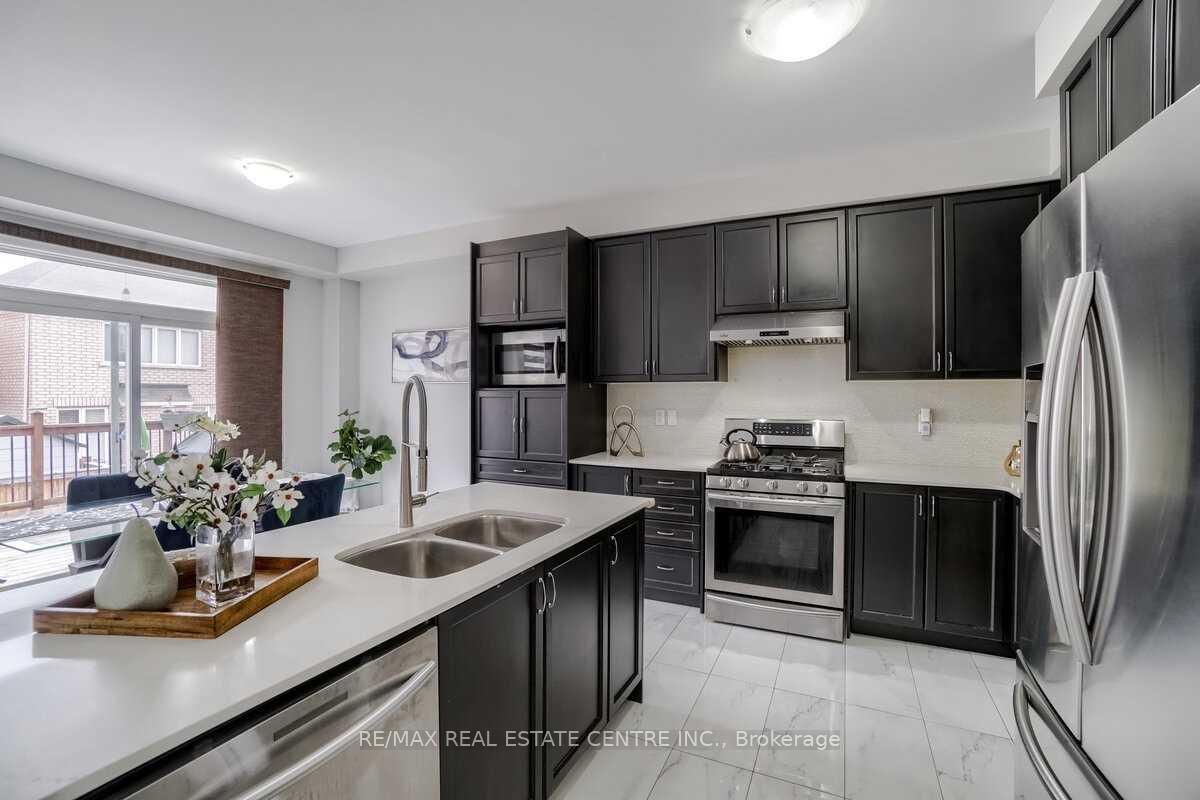Photo 10 of 11 Ingleside Road, Brampton, Credit Valley — HOMEH