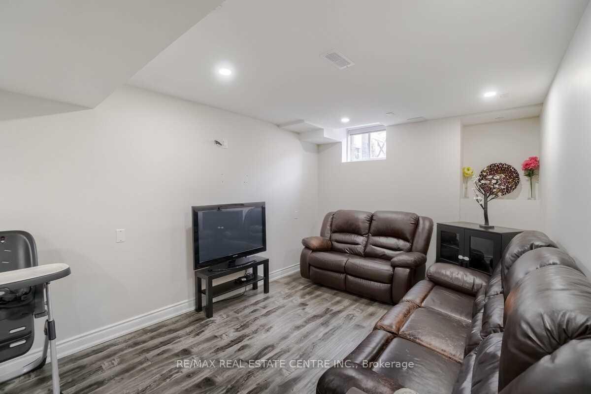 Photo 33 of 11 Ingleside Road, Brampton, Credit Valley — HOMEH