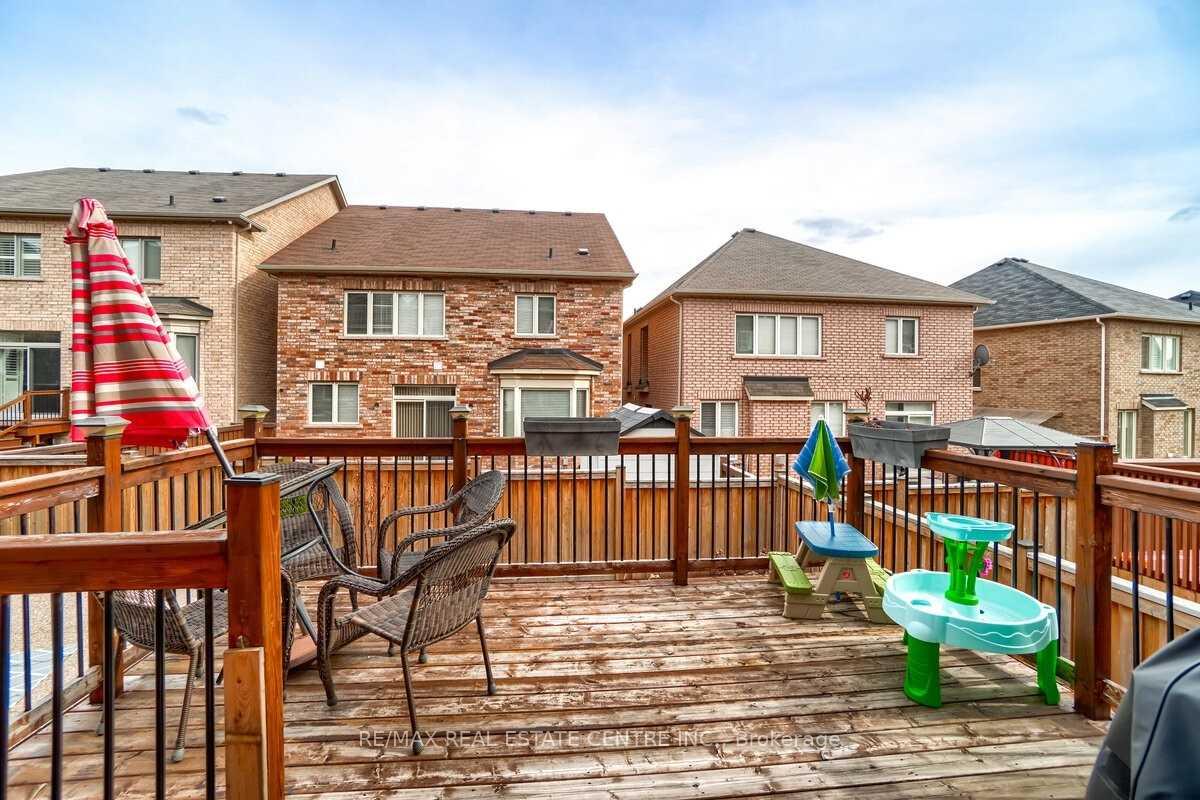 Photo 37 of 11 Ingleside Road, Brampton, Credit Valley — HOMEH