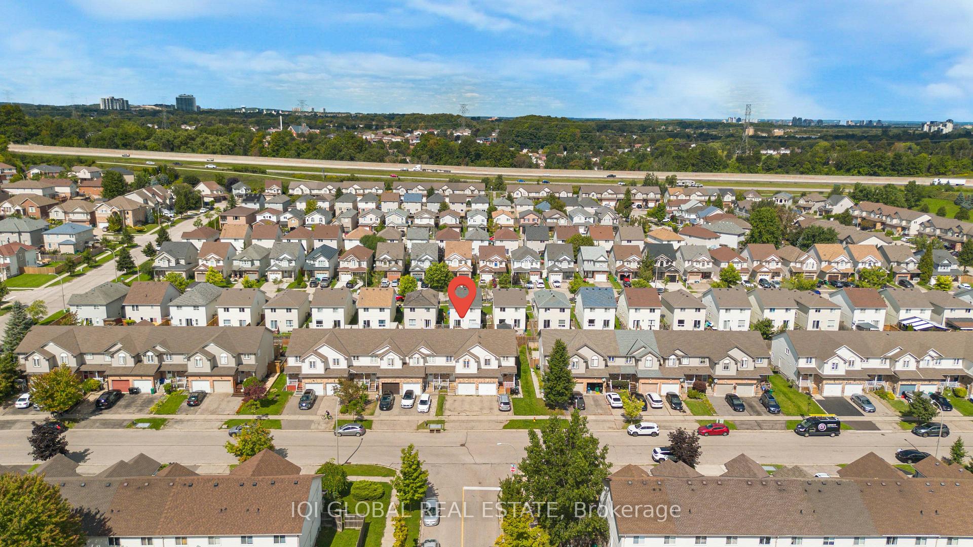Photo 1 of 94 Foxglove Crescent N, Kitchener, Larentian West — HOMEH