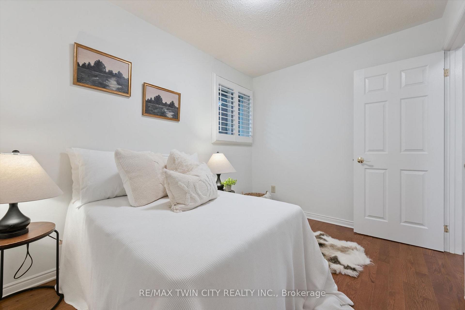 Photo 14 of 33 Maccoll Place, Haldimand — HOMEH