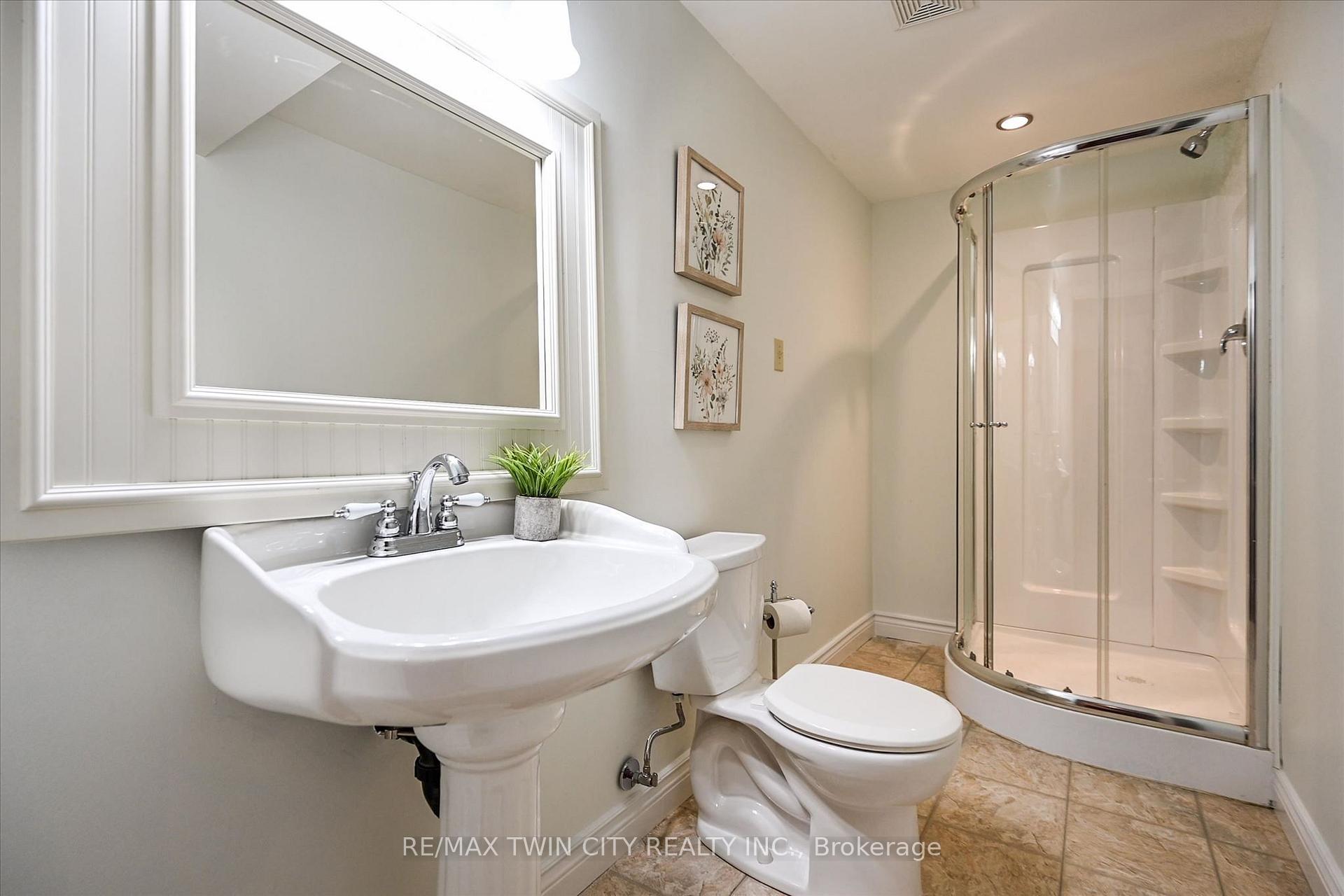 Photo 28 of 33 Maccoll Place, Haldimand — HOMEH