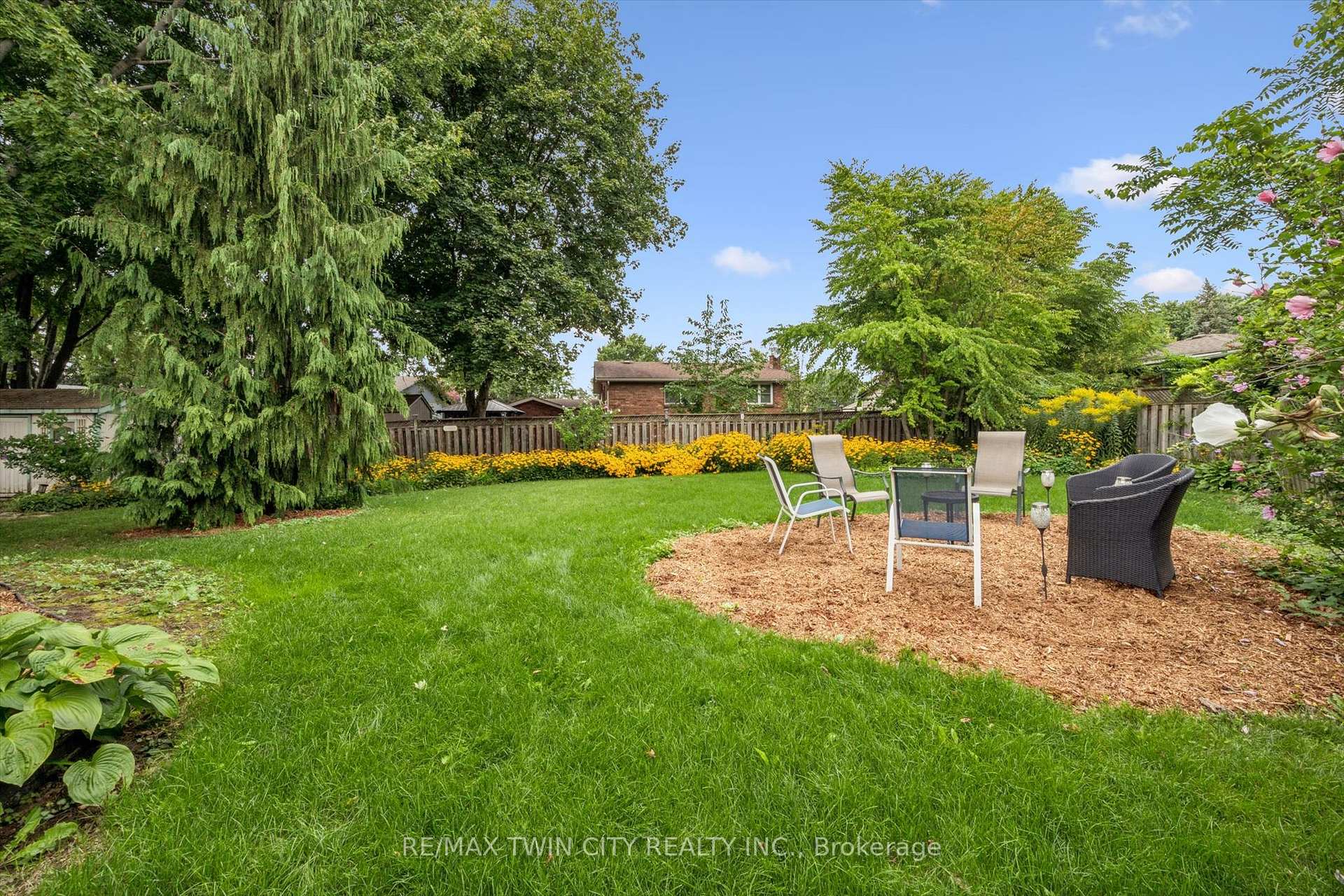 Photo 33 of 33 Maccoll Place, Haldimand — HOMEH