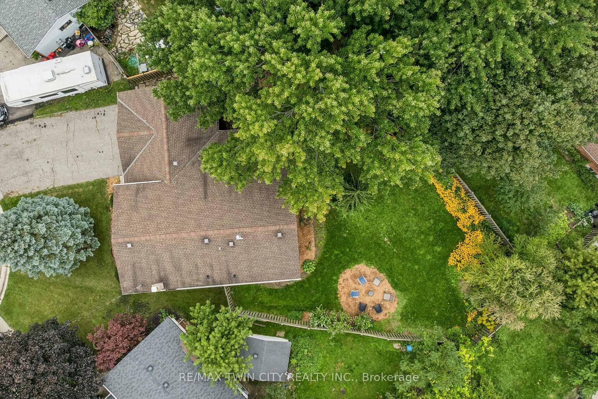 Photo 35 of 33 Maccoll Place, Haldimand — HOMEH