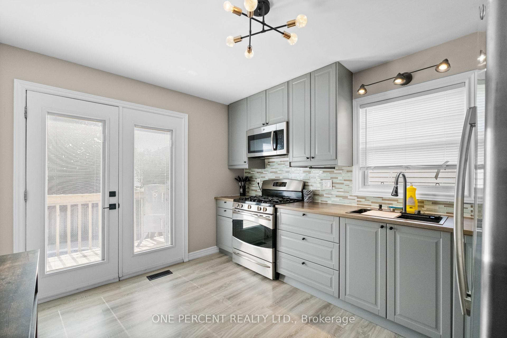 Photo 7 of 63 Donegal Drive, Brantford, Shellard Lane — HOMEH
