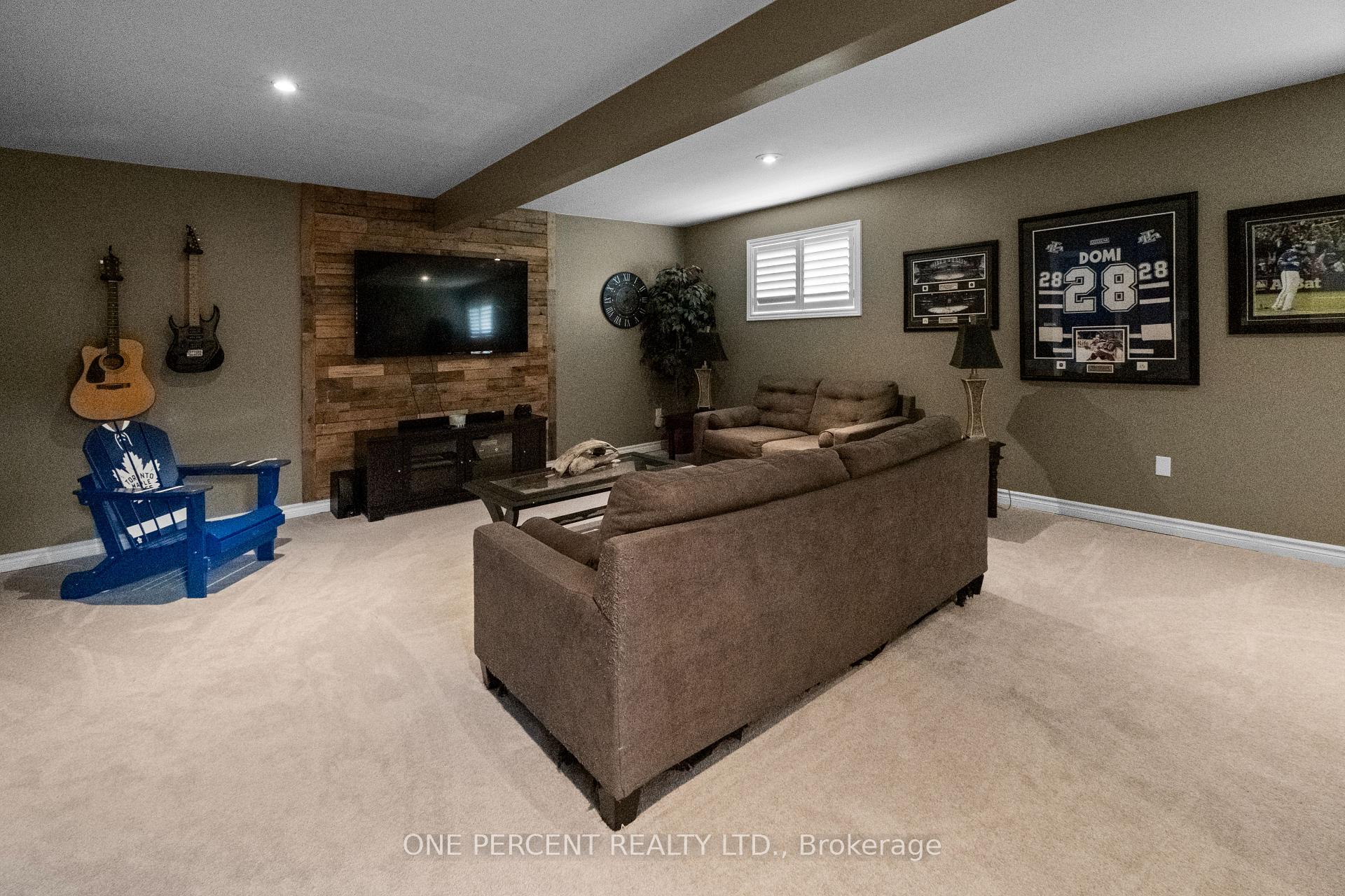 Photo 15 of 63 Donegal Drive, Brantford, Shellard Lane — HOMEH