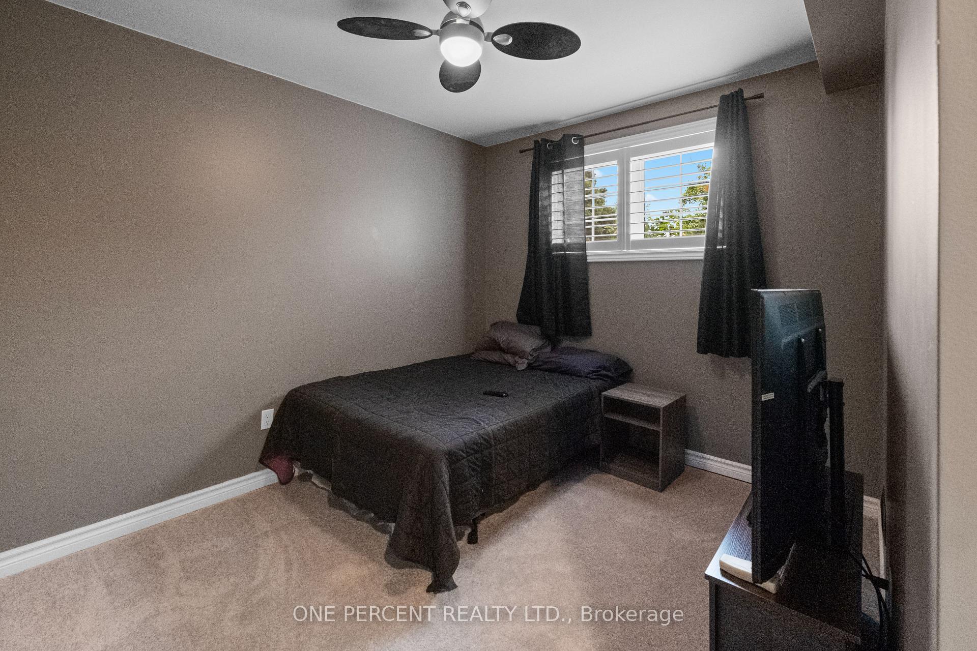 Photo 17 of 63 Donegal Drive, Brantford, Shellard Lane — HOMEH