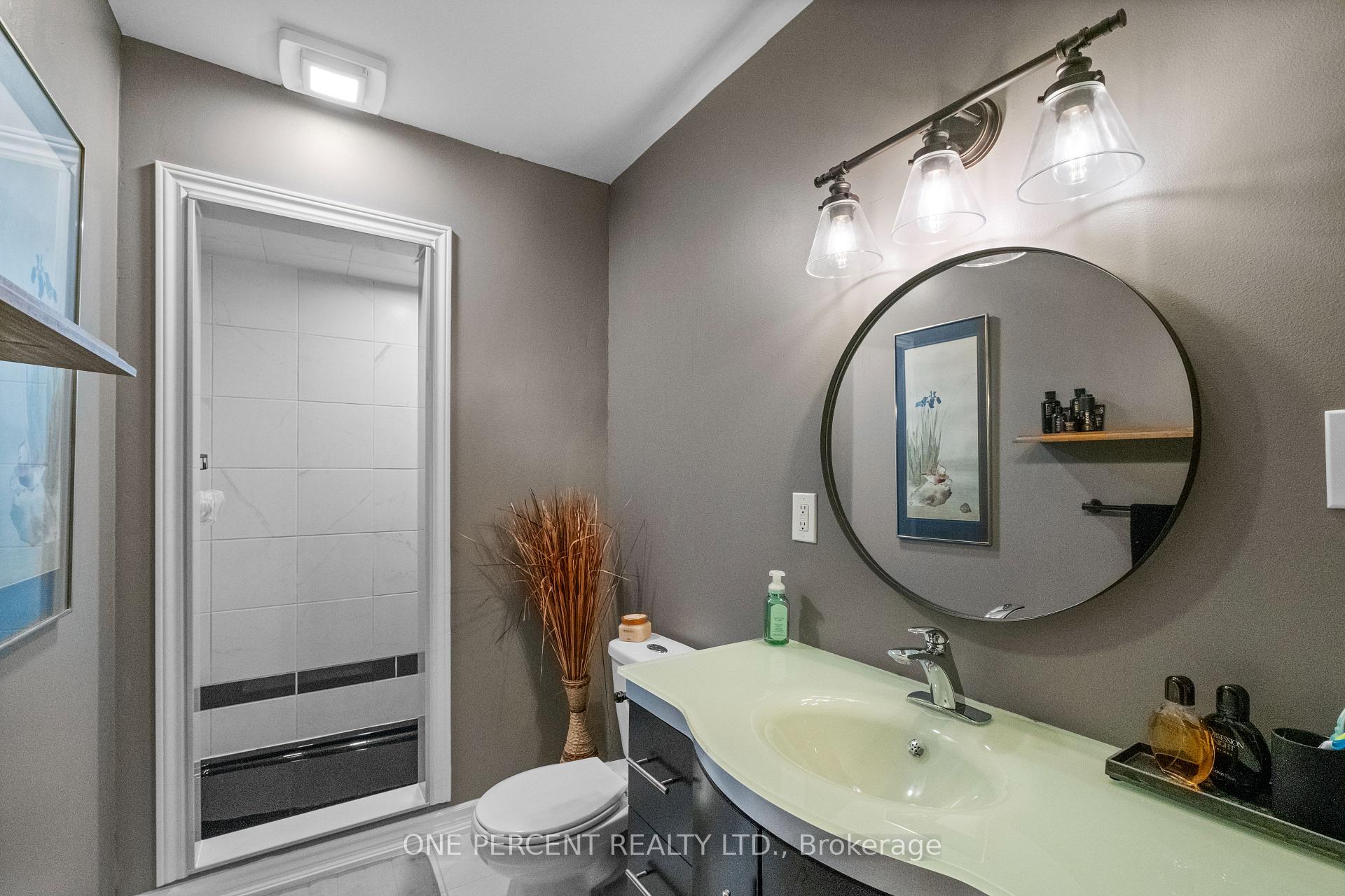 Photo 18 of 63 Donegal Drive, Brantford, Shellard Lane — HOMEH