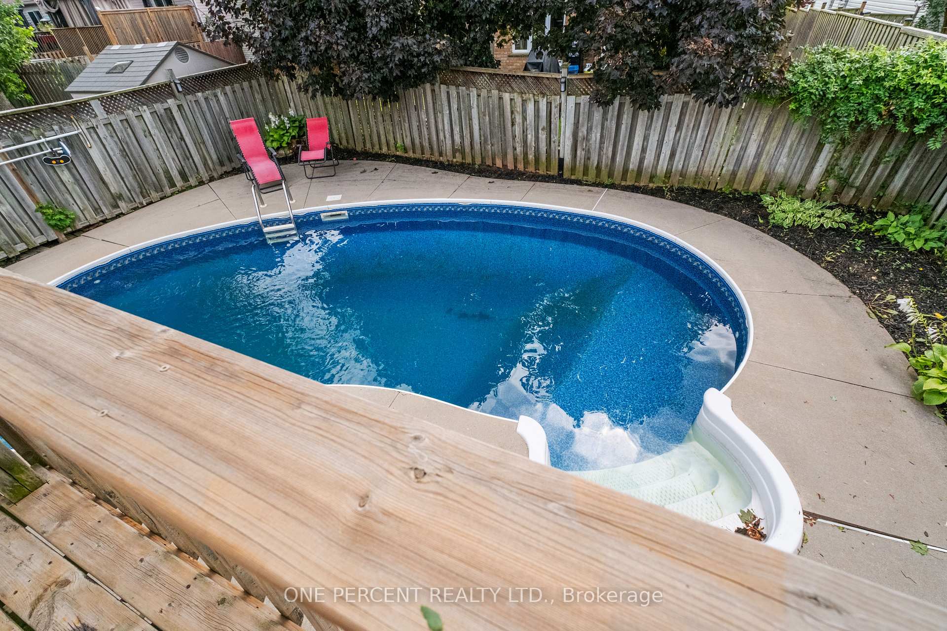 Photo 21 of 63 Donegal Drive, Brantford, Shellard Lane — HOMEH