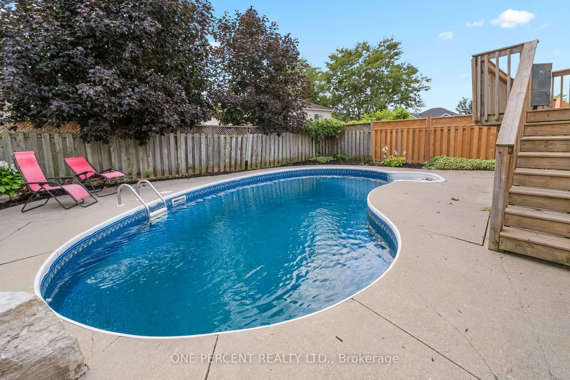 Photo 22 of 63 Donegal Drive, Brantford, Shellard Lane — HOMEH