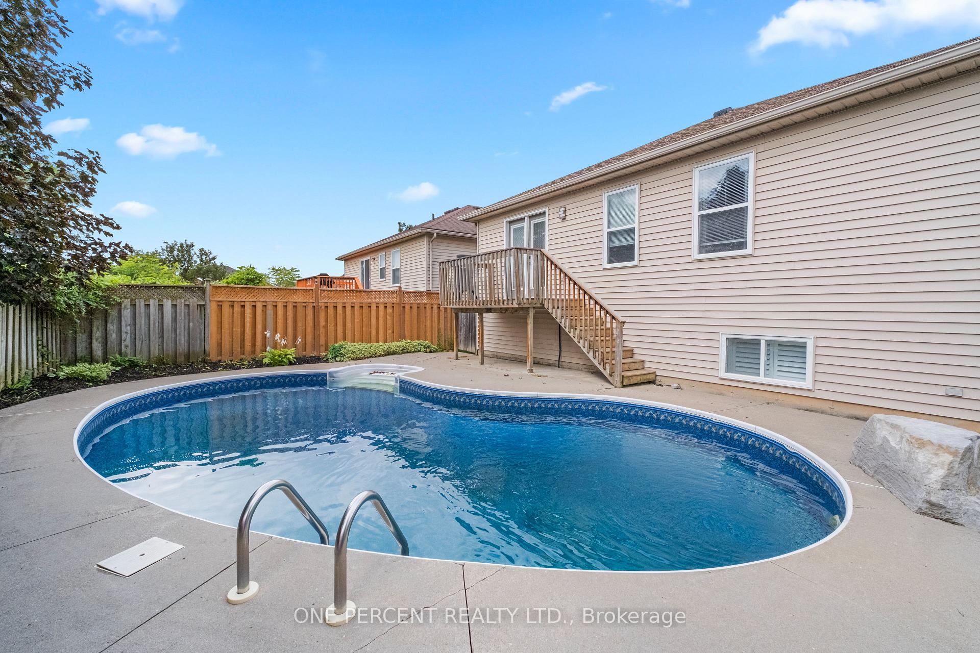 Photo 23 of 63 Donegal Drive, Brantford, Shellard Lane — HOMEH