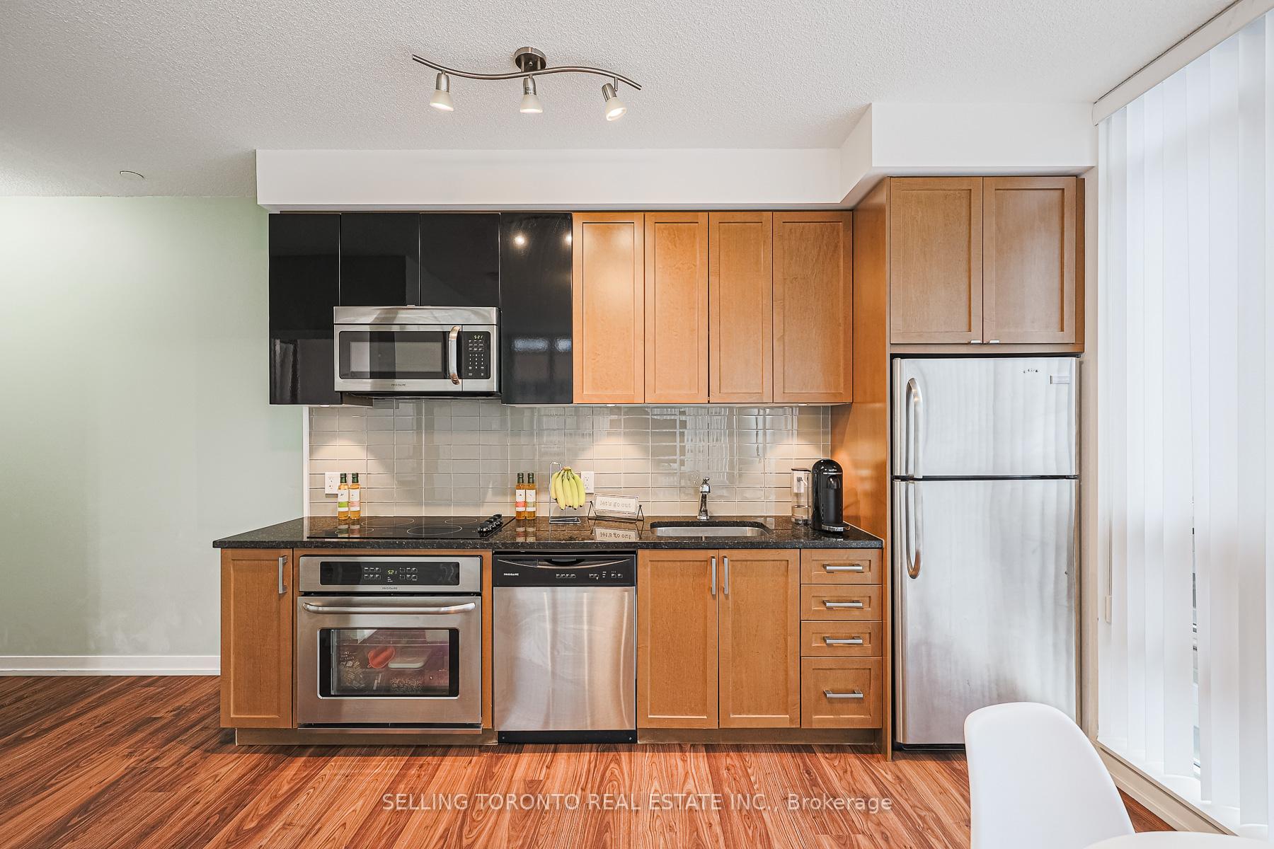 Photo 9 of Unit 603, 89 Dunfield Avenue, Toronto, Mount Pleasant West — HOMEH