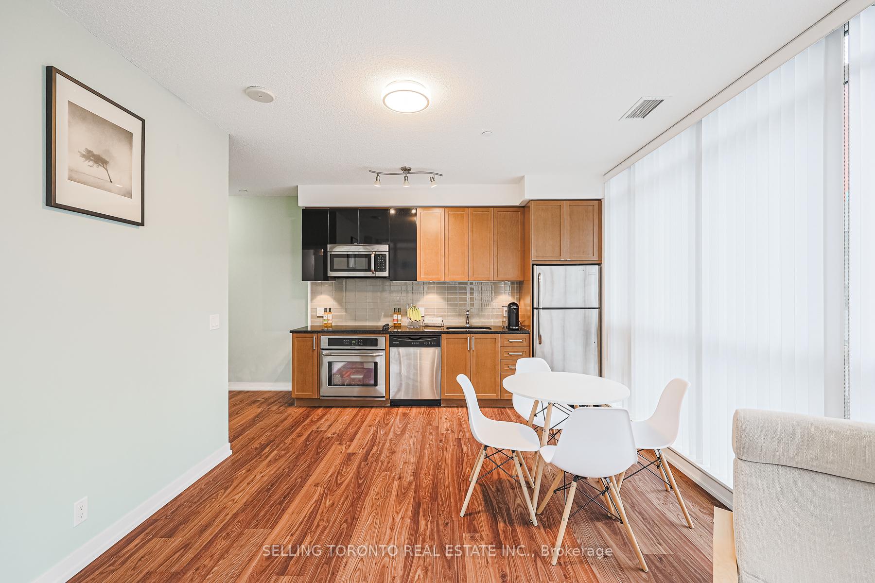 Photo 10 of Unit 603, 89 Dunfield Avenue, Toronto, Mount Pleasant West — HOMEH