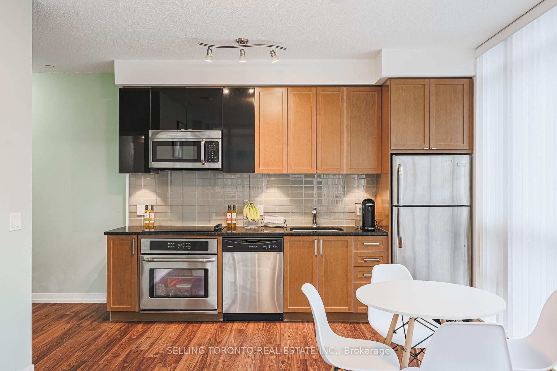 Photo 11 of Unit 603, 89 Dunfield Avenue, Toronto, Mount Pleasant West — HOMEH