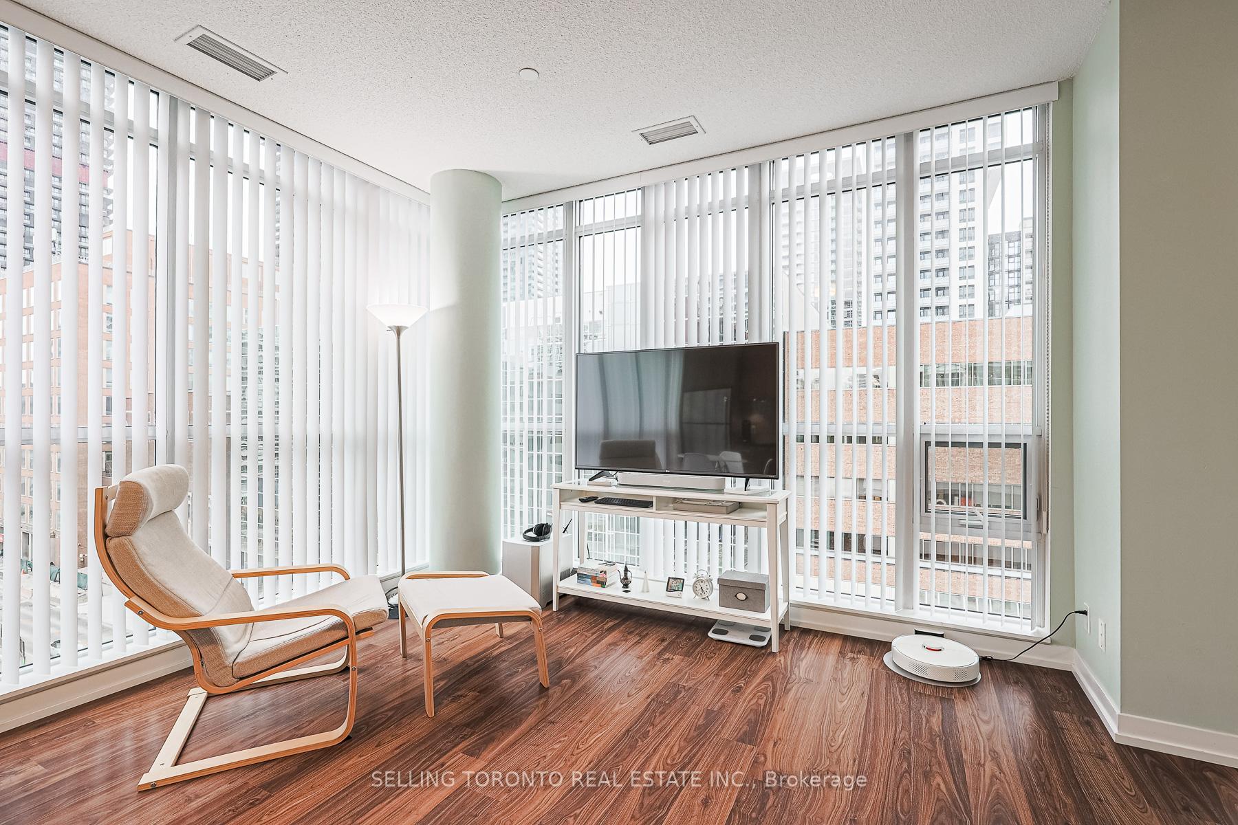 Photo 15 of Unit 603, 89 Dunfield Avenue, Toronto, Mount Pleasant West — HOMEH