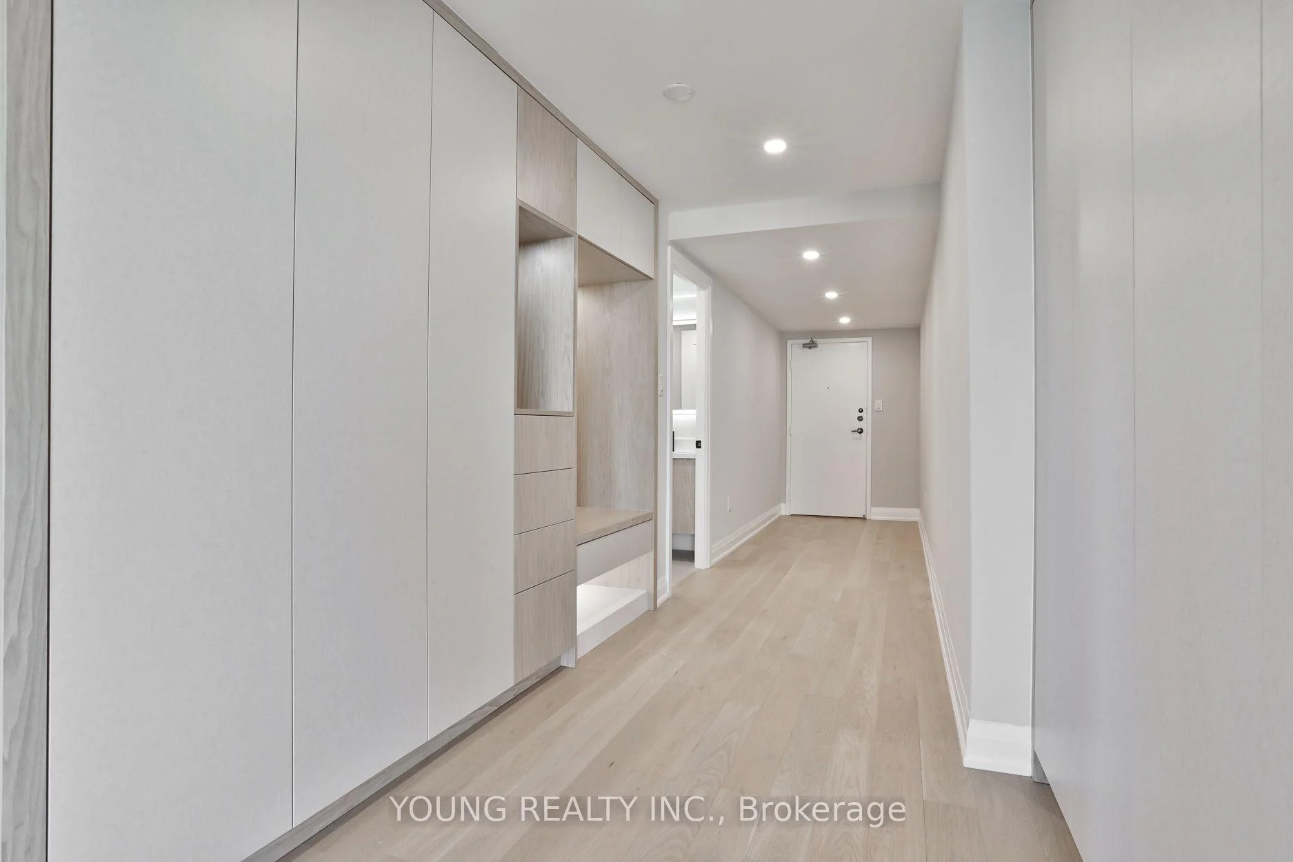Photo 2 of Unit 1406, 65 Skymark Drive, North York, Hillcrest Village — HOMEH